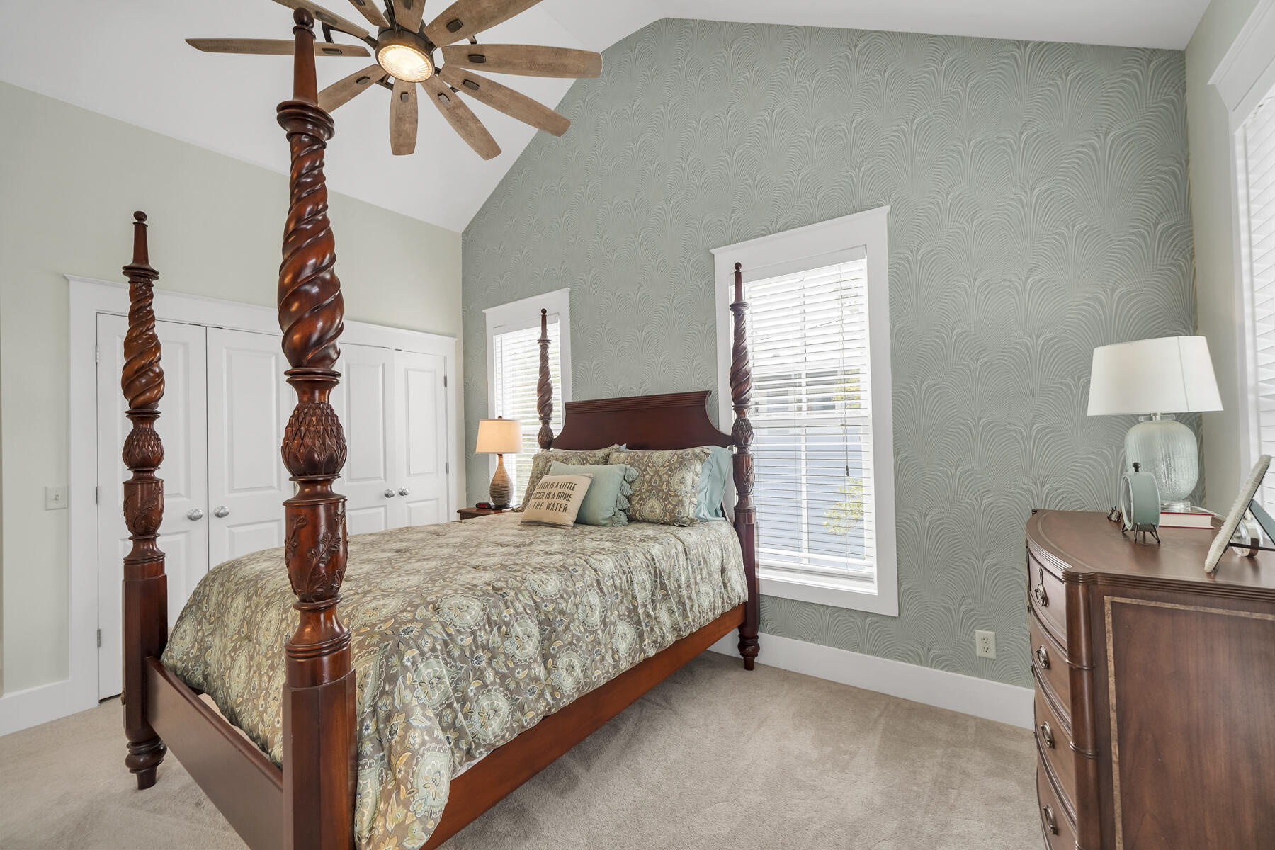 SUMMER'S EDGE - Residential