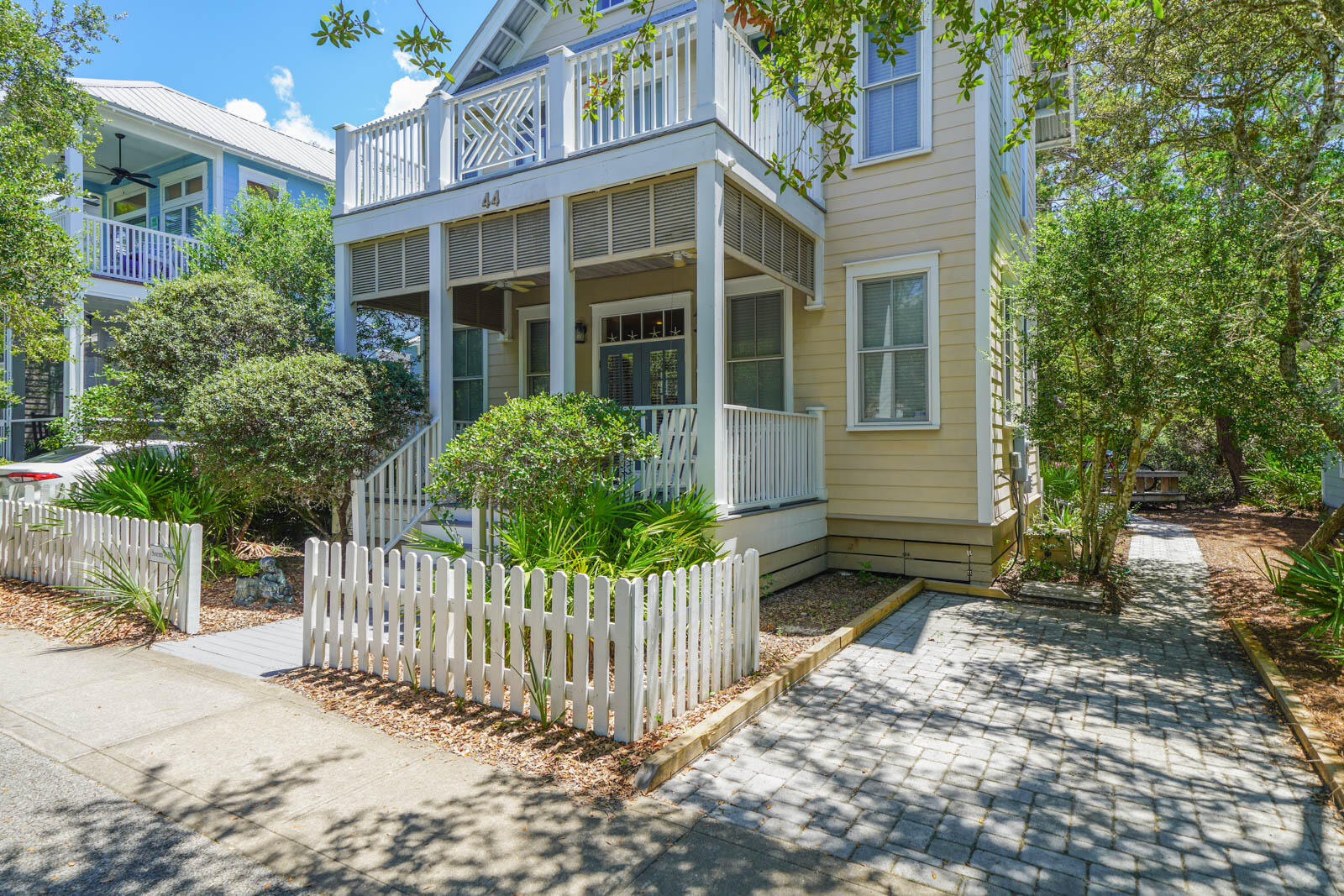 SUMMER'S EDGE - Residential