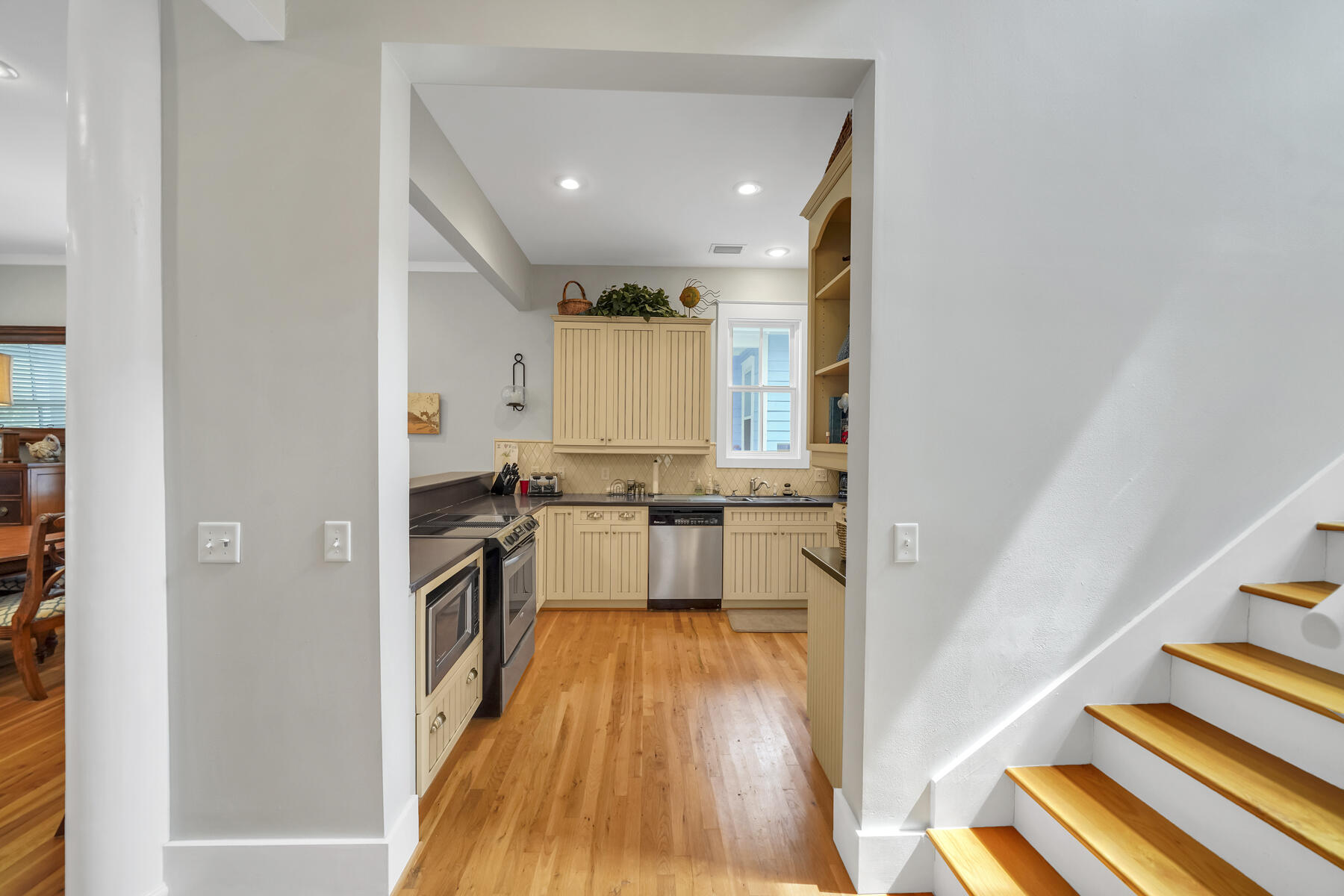 SUMMER'S EDGE - Residential