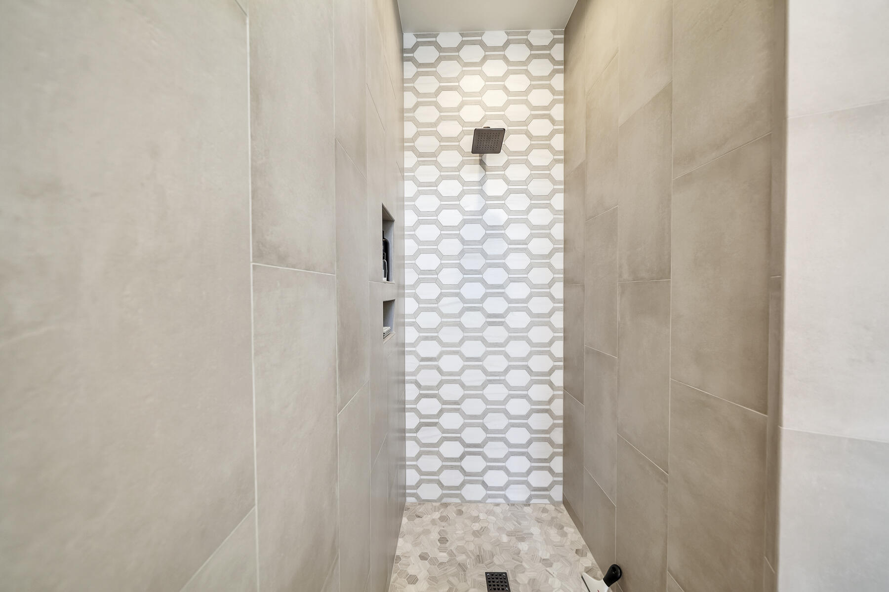 SUMMER'S EDGE - Residential