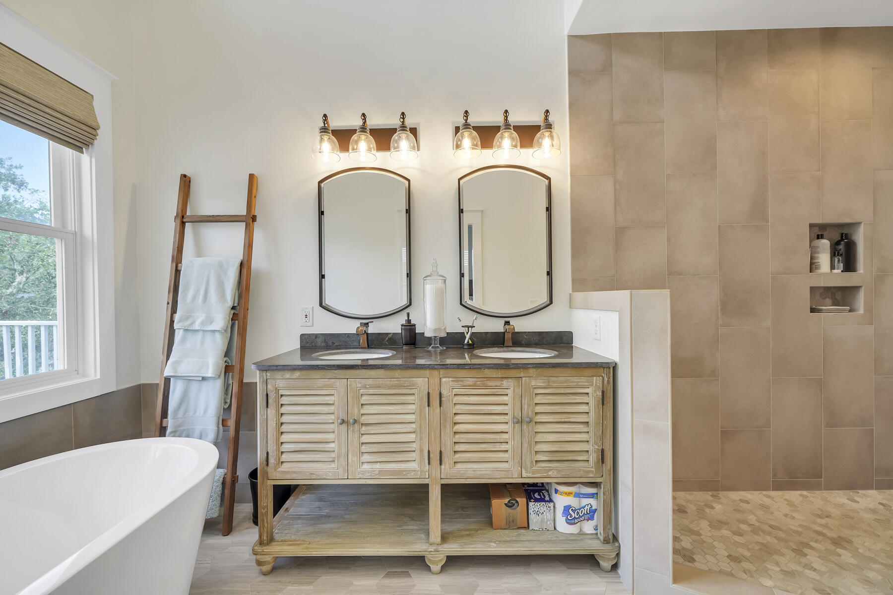 SUMMER'S EDGE - Residential