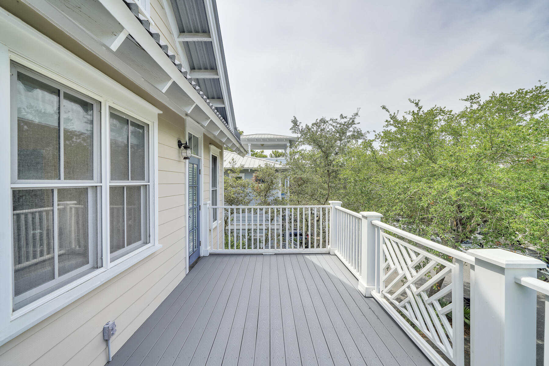 SUMMER'S EDGE - Residential