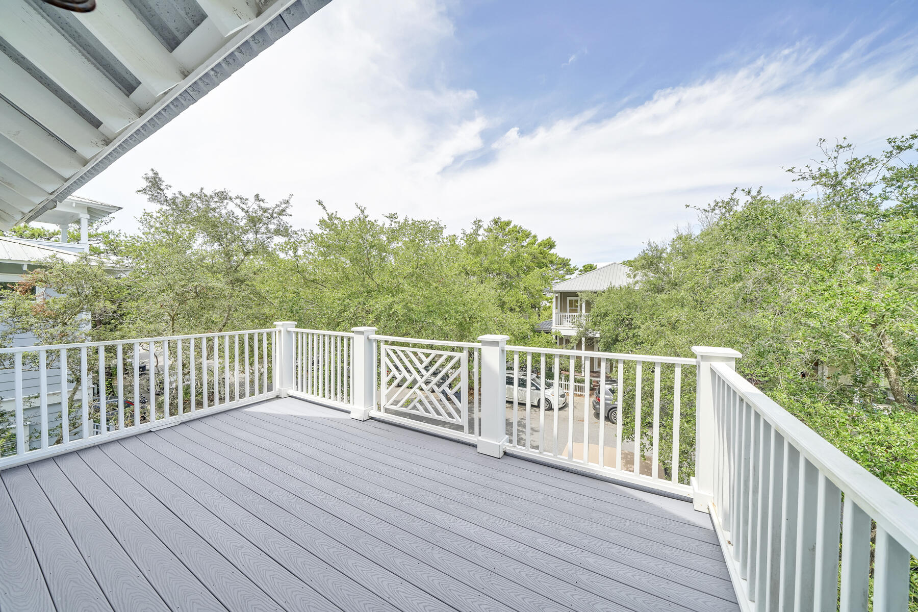 SUMMER'S EDGE - Residential