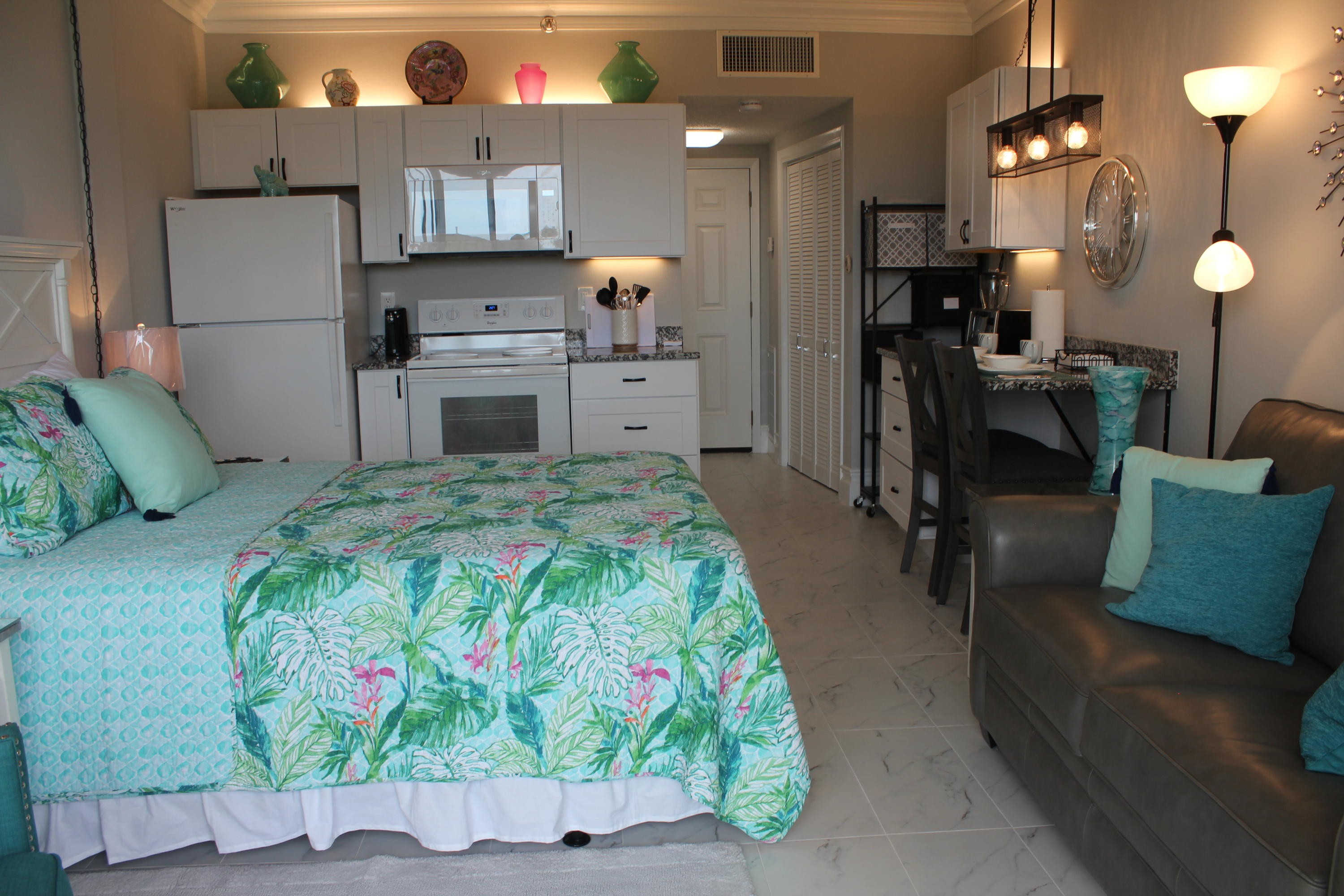 PIRATES BAY PH 1 - Residential