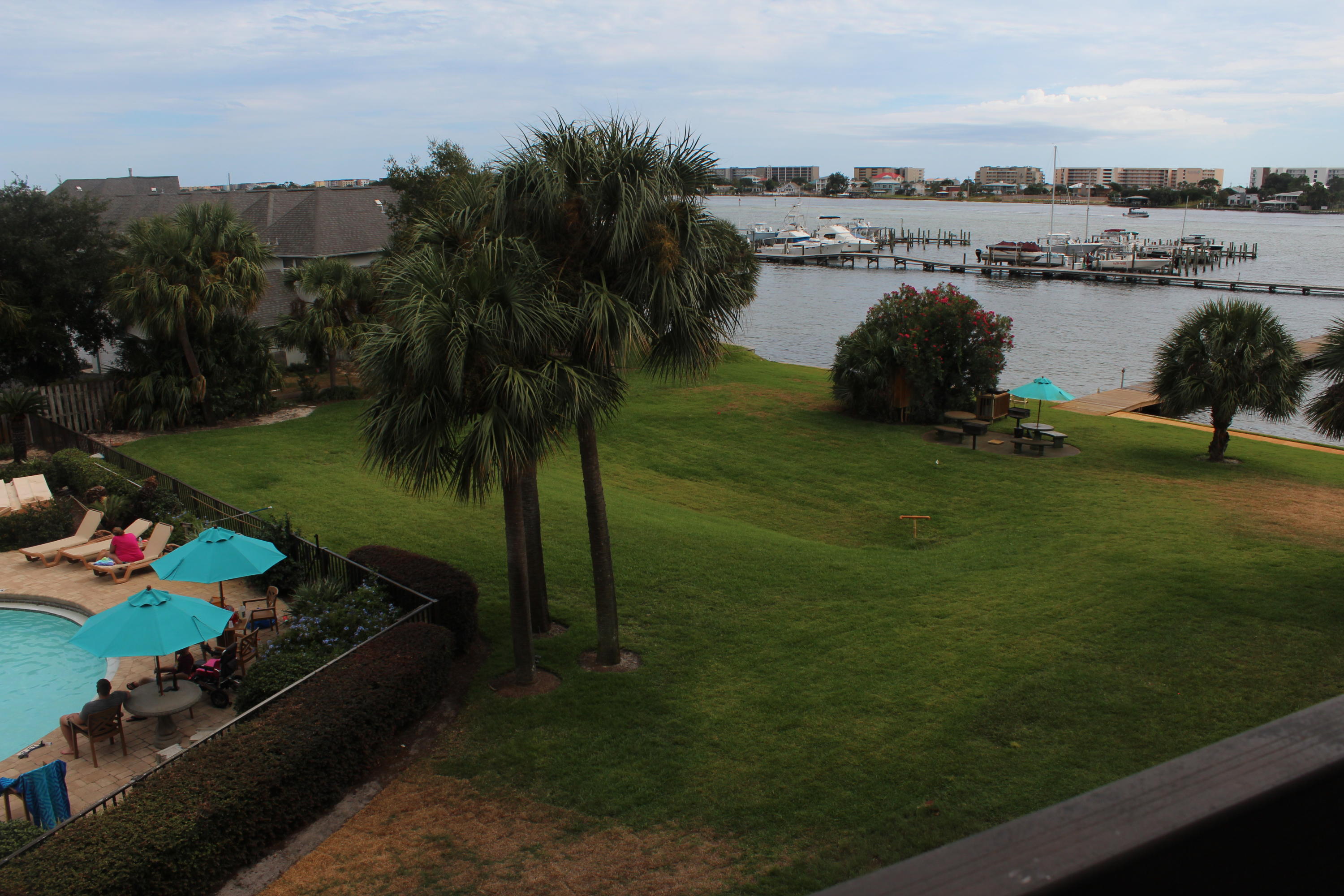 PIRATES BAY PH 1 - Residential