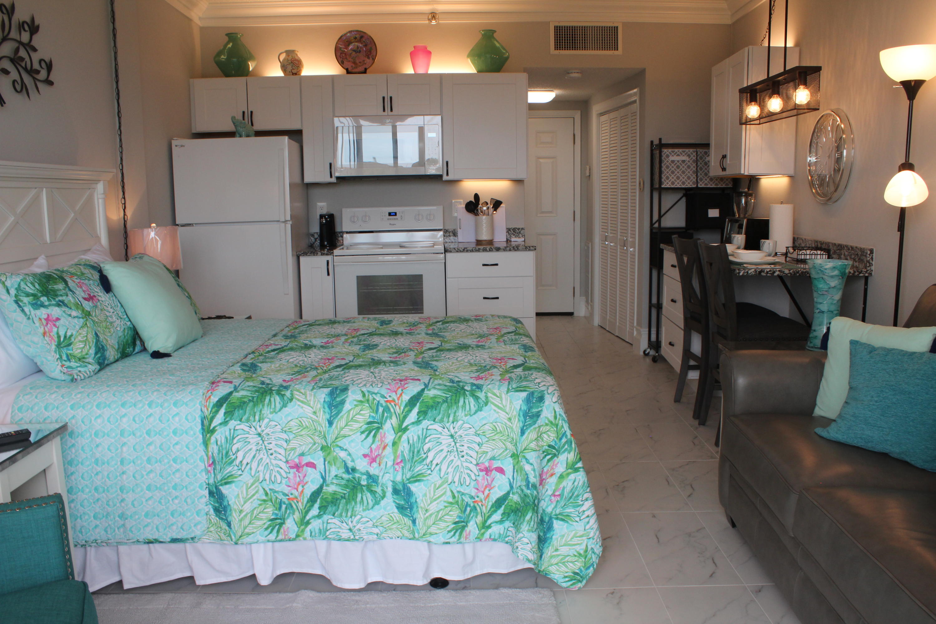 PIRATES BAY PH 1 - Residential