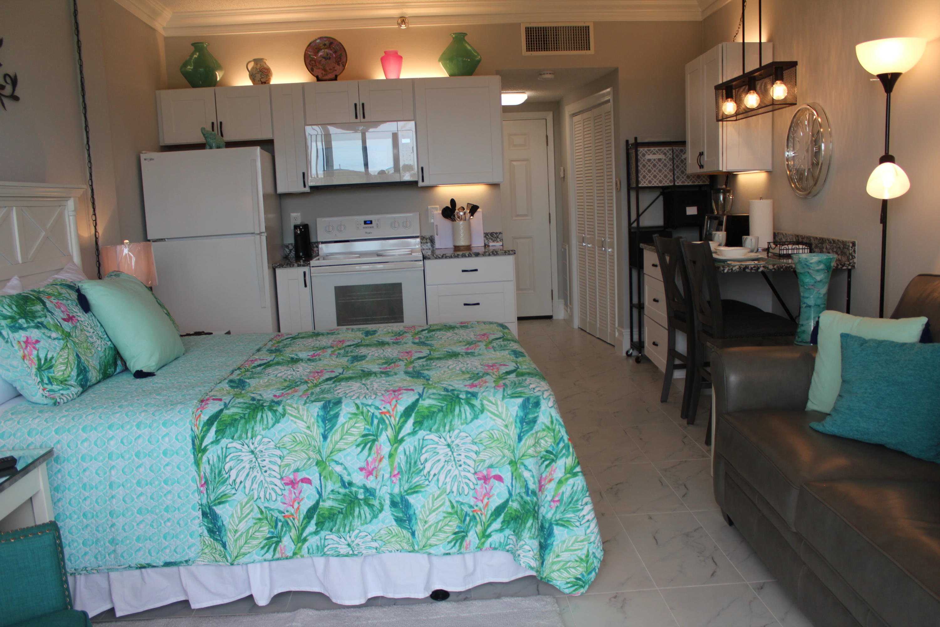 PIRATES BAY PH 1 - Residential