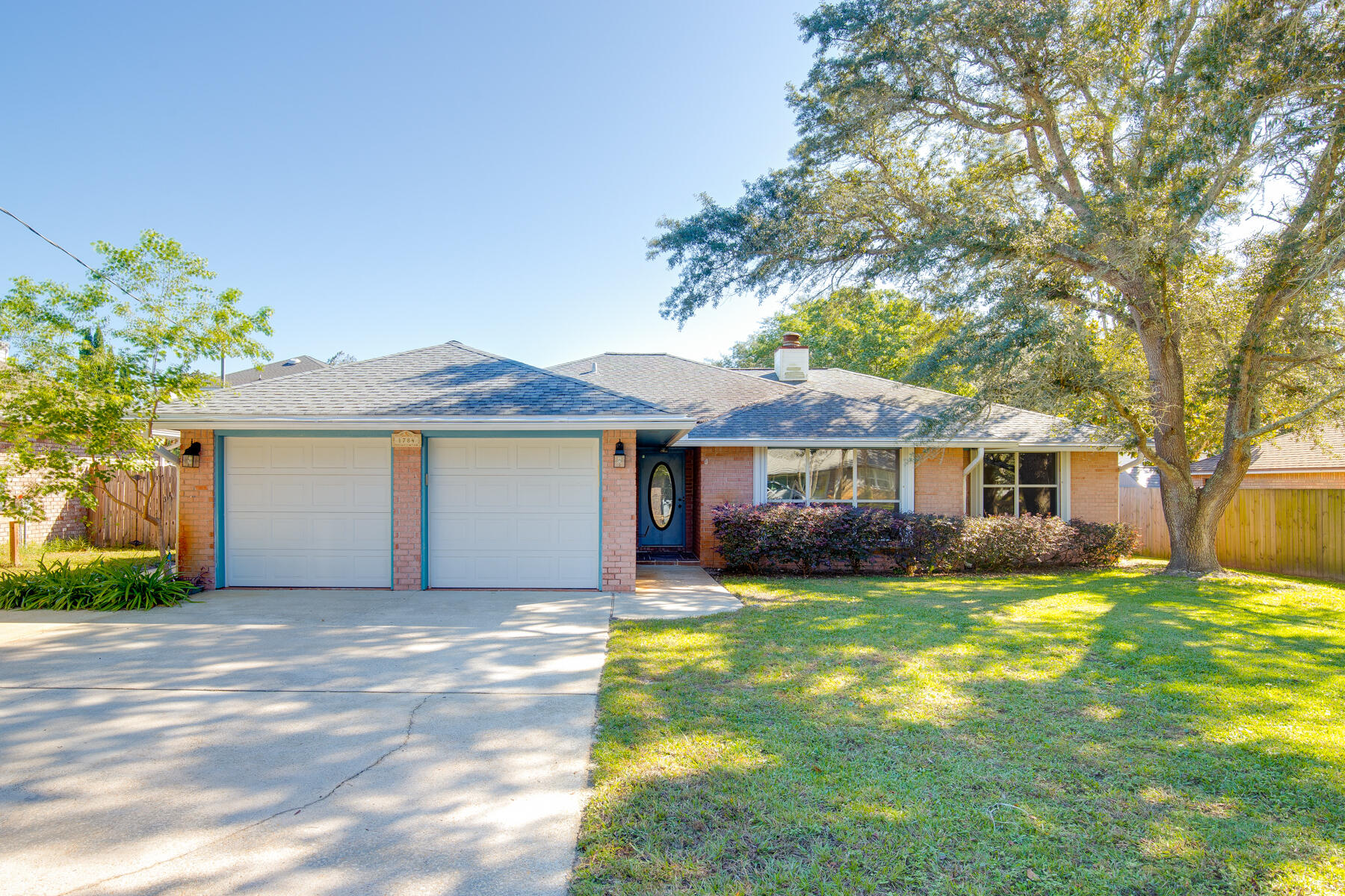 ALPINE BEACH - Residential