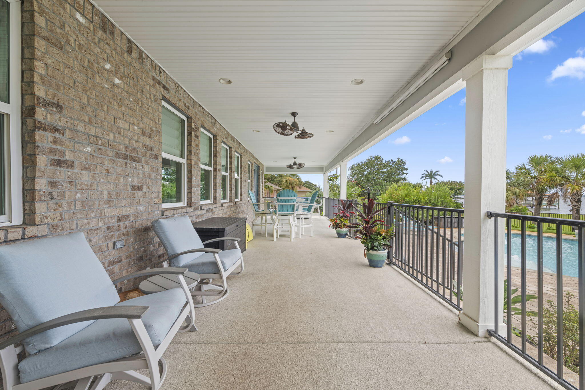 WHISPER BAY - Residential