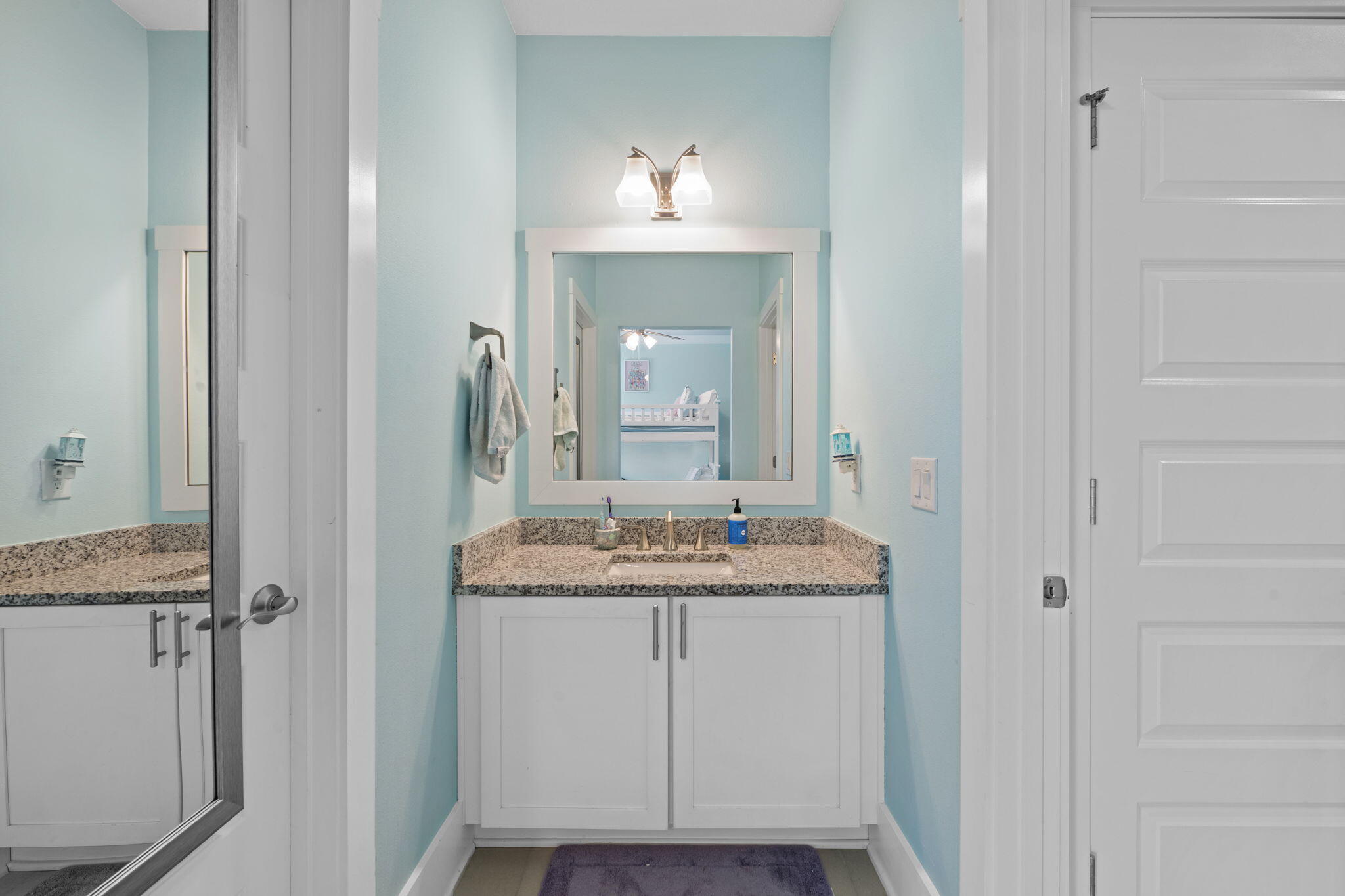 WHISPER BAY - Residential