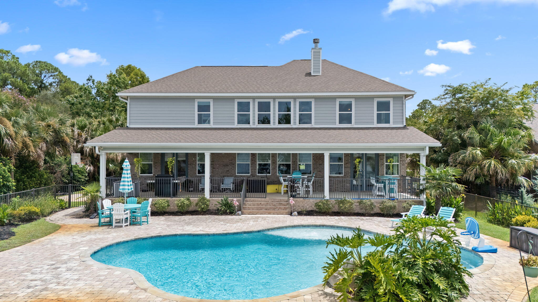 WHISPER BAY - Residential