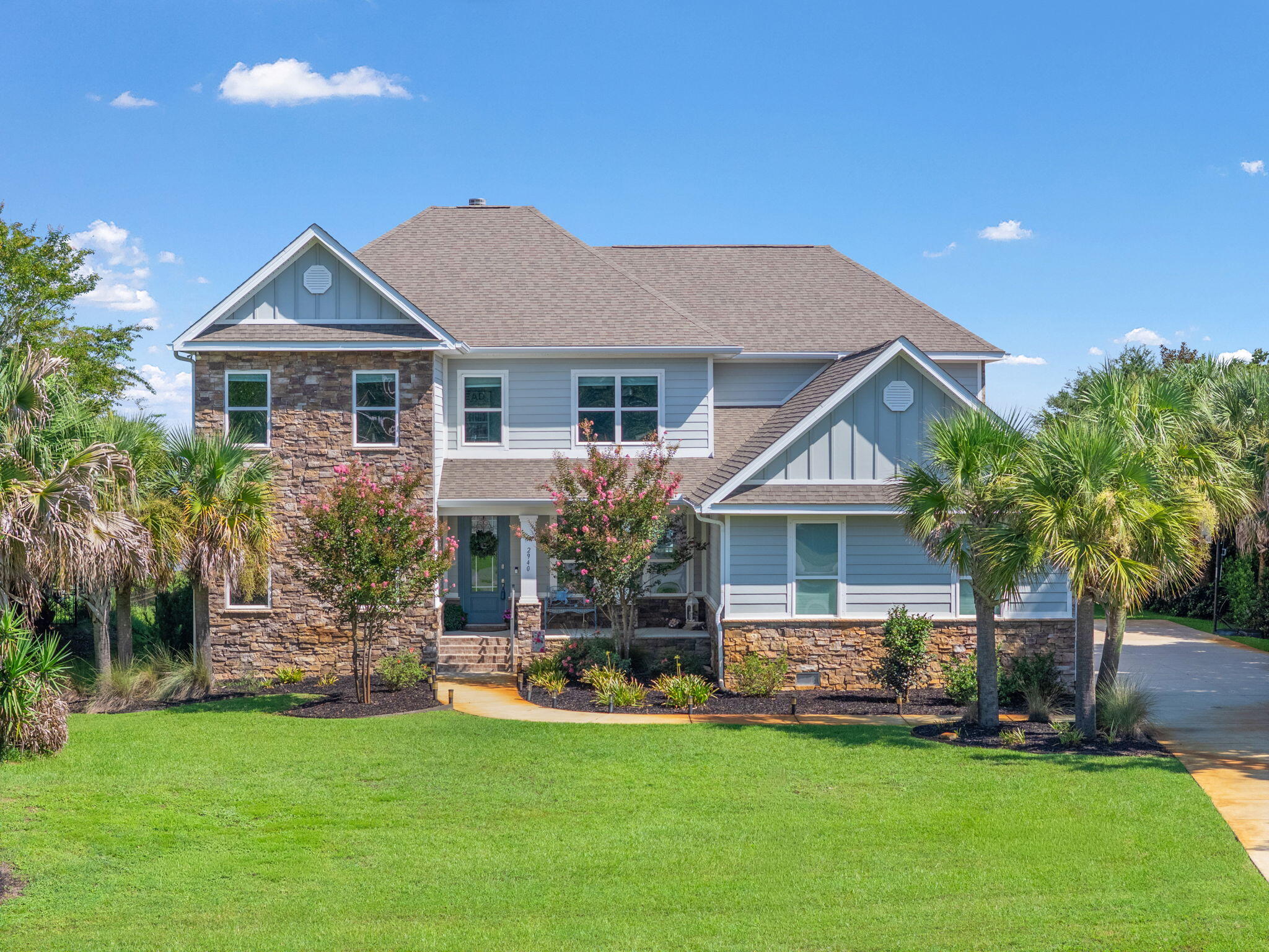 WHISPER BAY - Residential