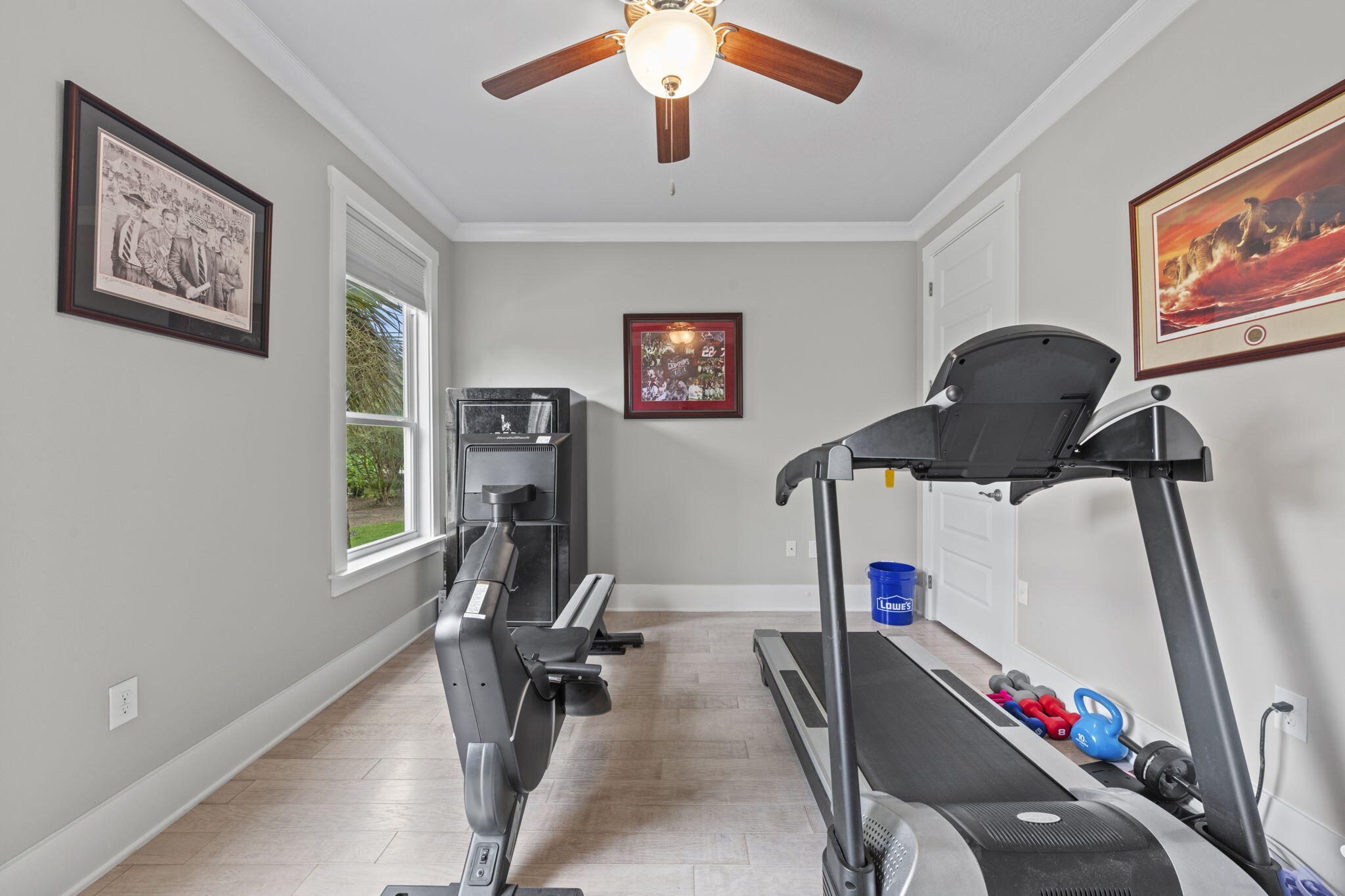 WHISPER BAY - Residential