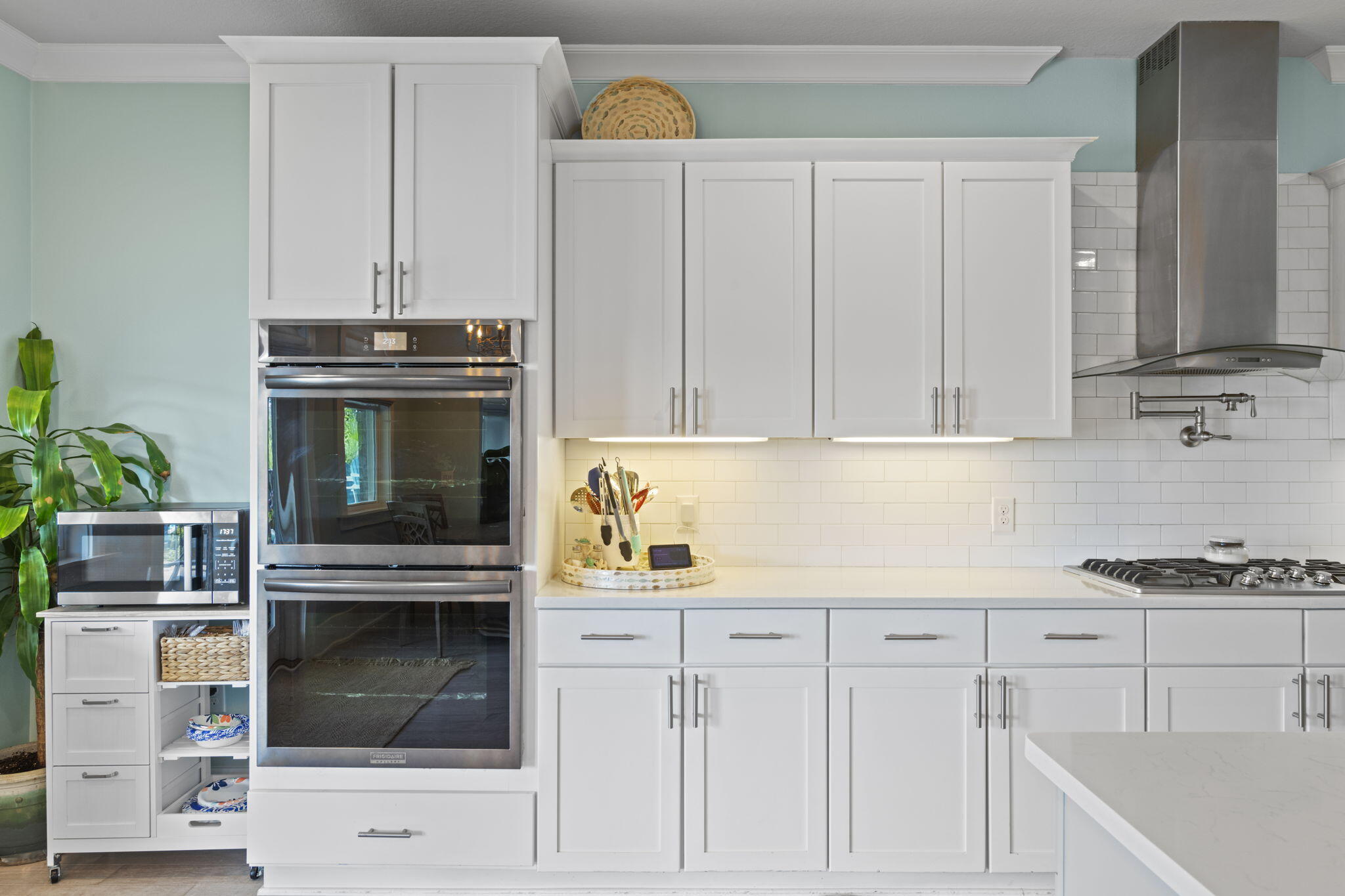 WHISPER BAY - Residential