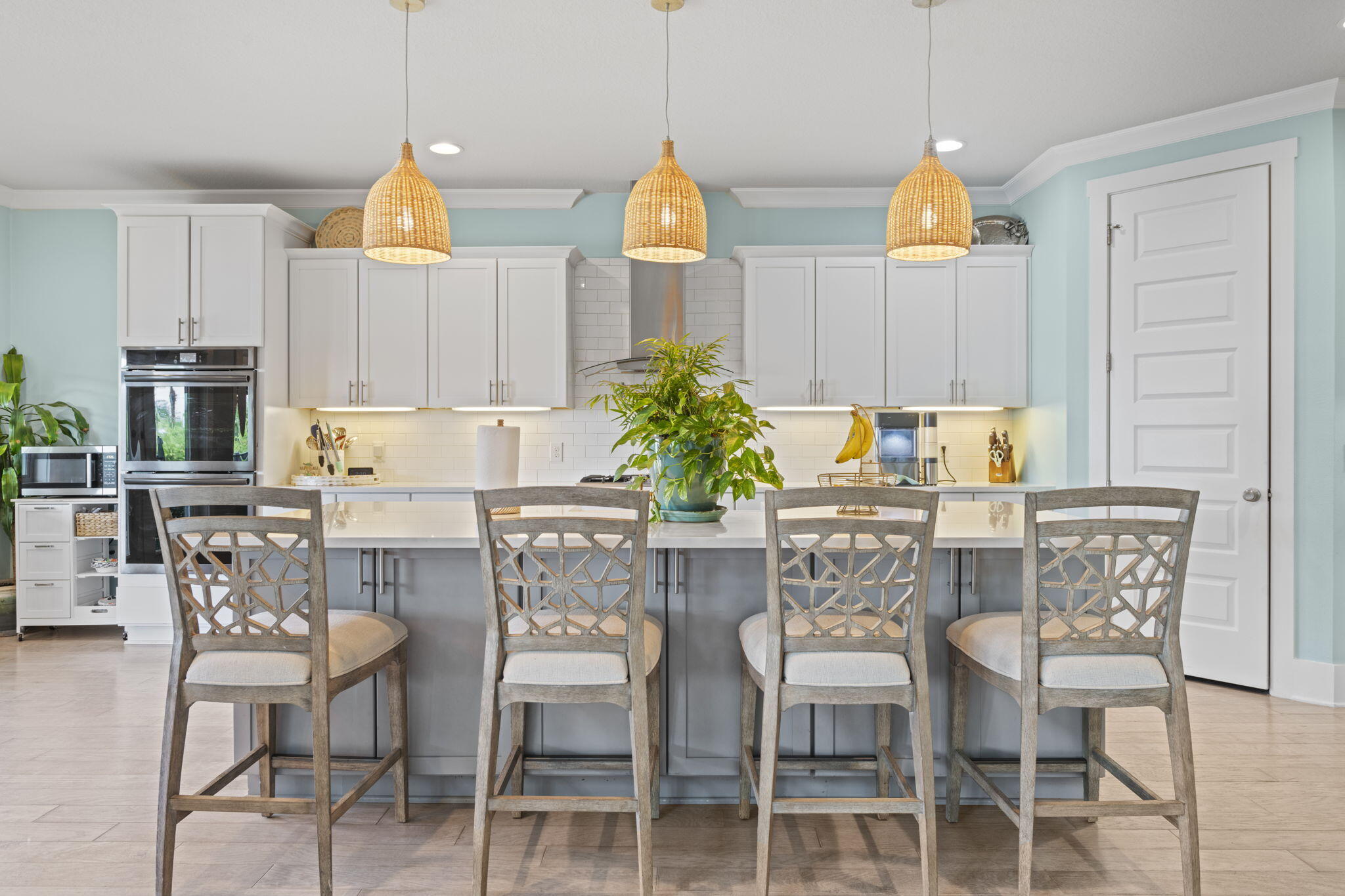 WHISPER BAY - Residential