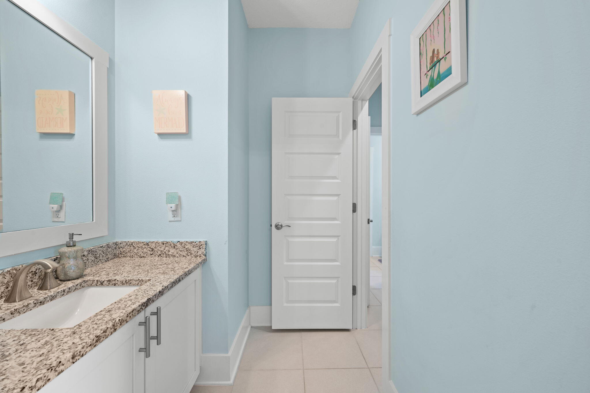 WHISPER BAY - Residential