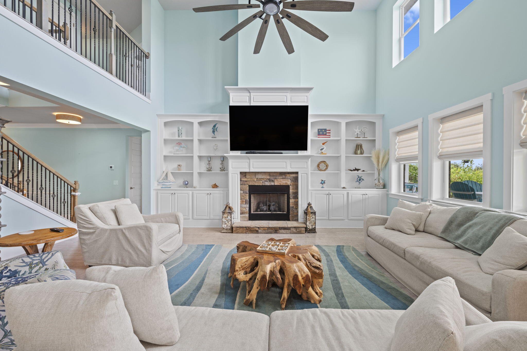 WHISPER BAY - Residential