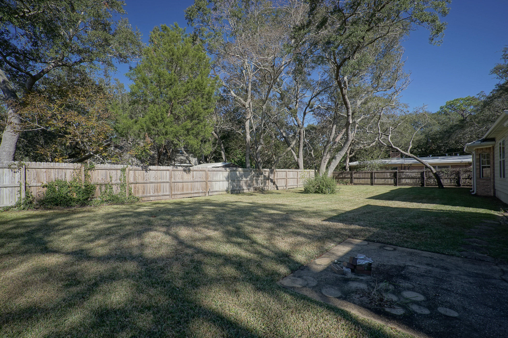 BAYOU POQUITO - Residential