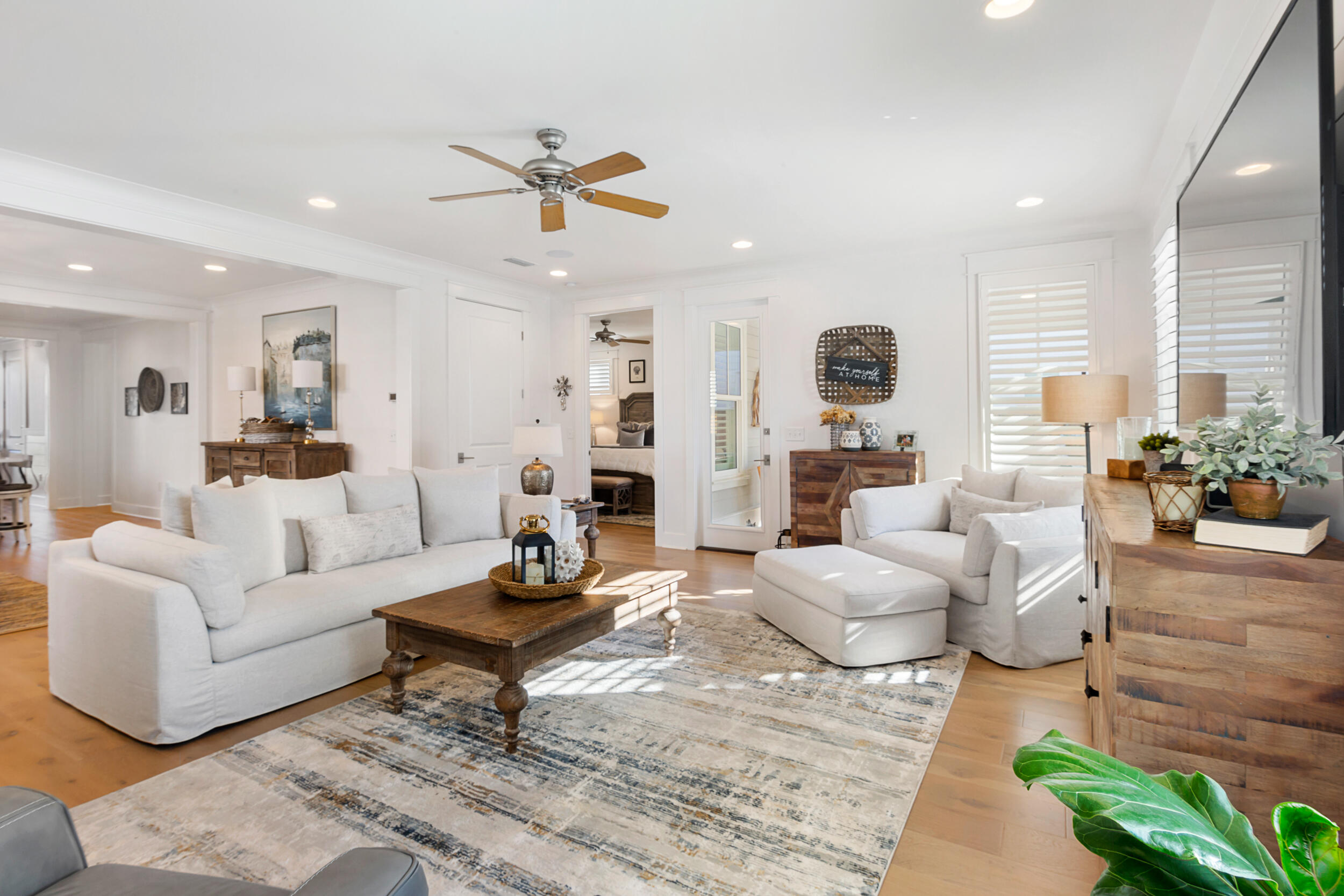 FRANGISTA BEACH 2ND ADDN - Residential