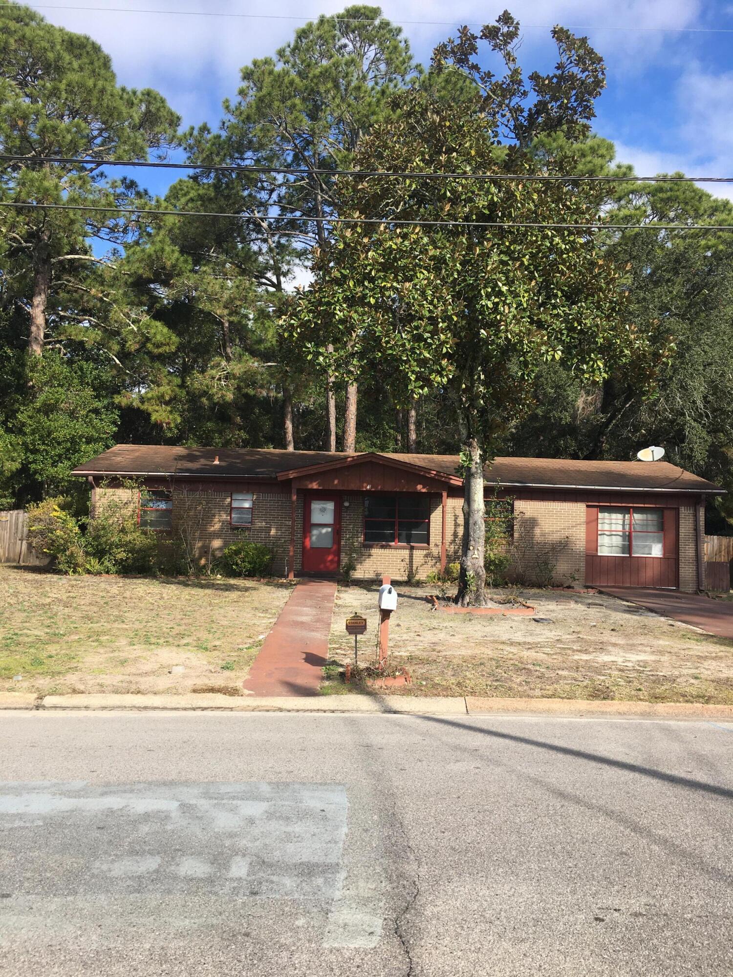 INVESTORS ALERT !!!!!!!This home needs some TLC great price per square feet. 3 bedroom 1 and 1/2 baths . Water heater was replaced in June 2022Refrigerator 2015. This property is conveniently located to all three schools, shopping mall, restaurants, the beautiful white beaches and Hurlburt Field air force base. Great rental income property (ask agent for more info on that). The subdivision also has a park.