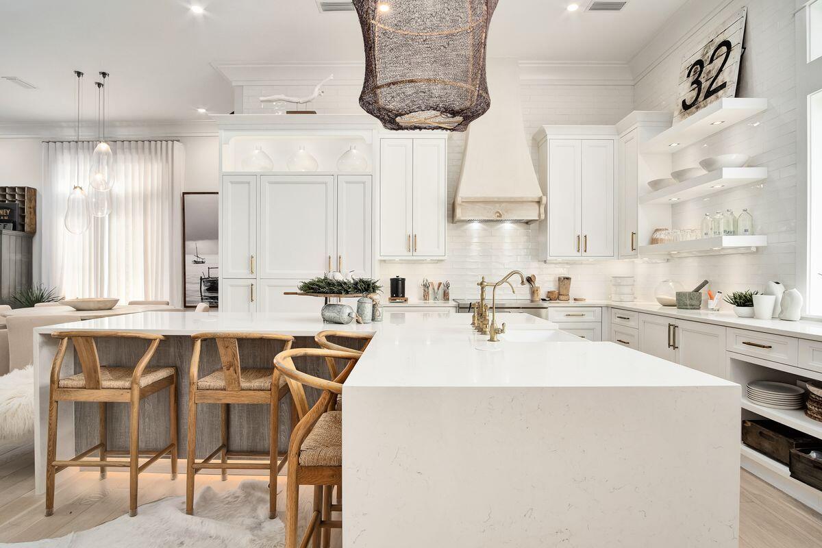 BEACH HIGHLANDS - Residential
