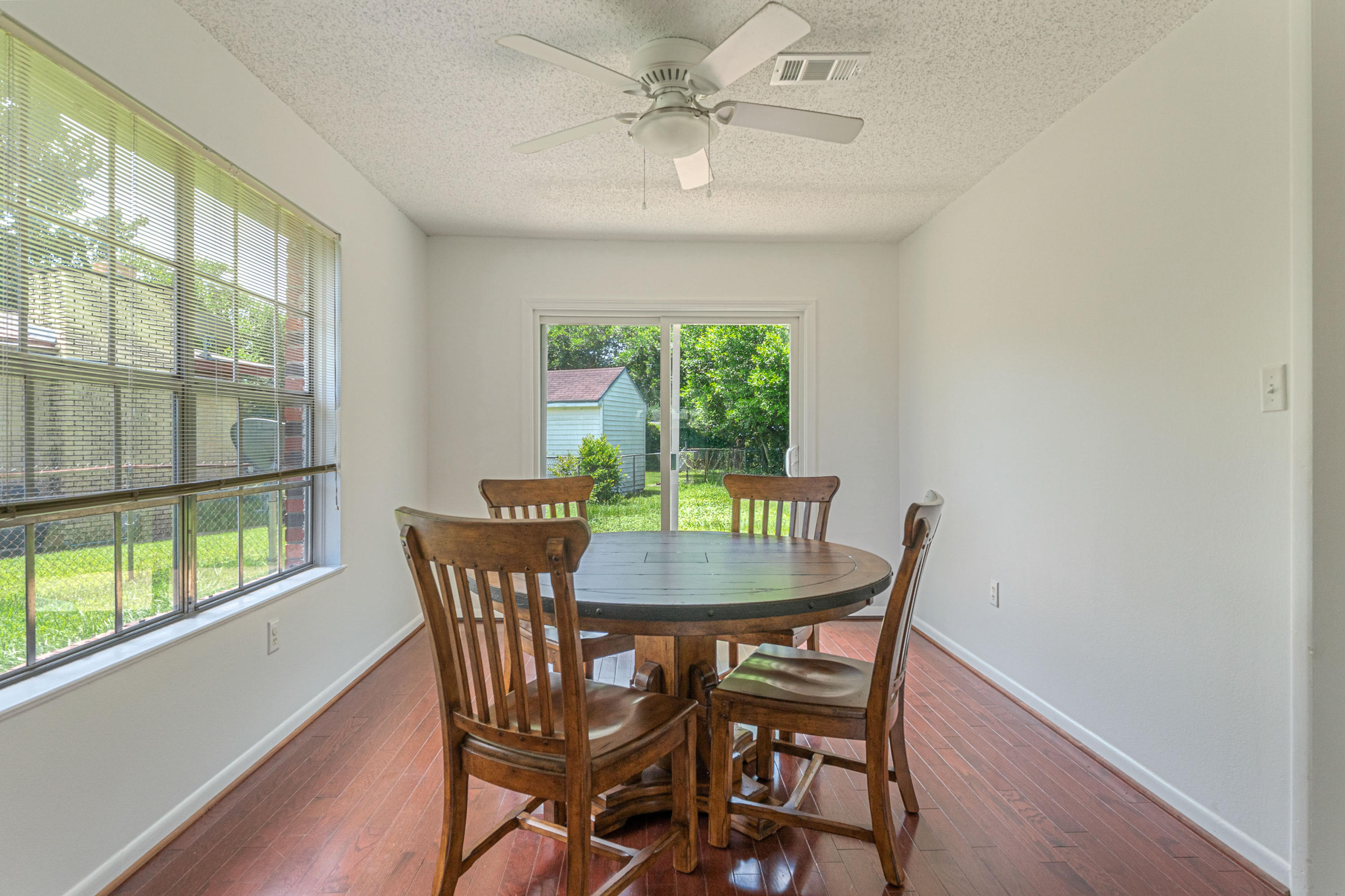 BAYOU WOODS - Residential