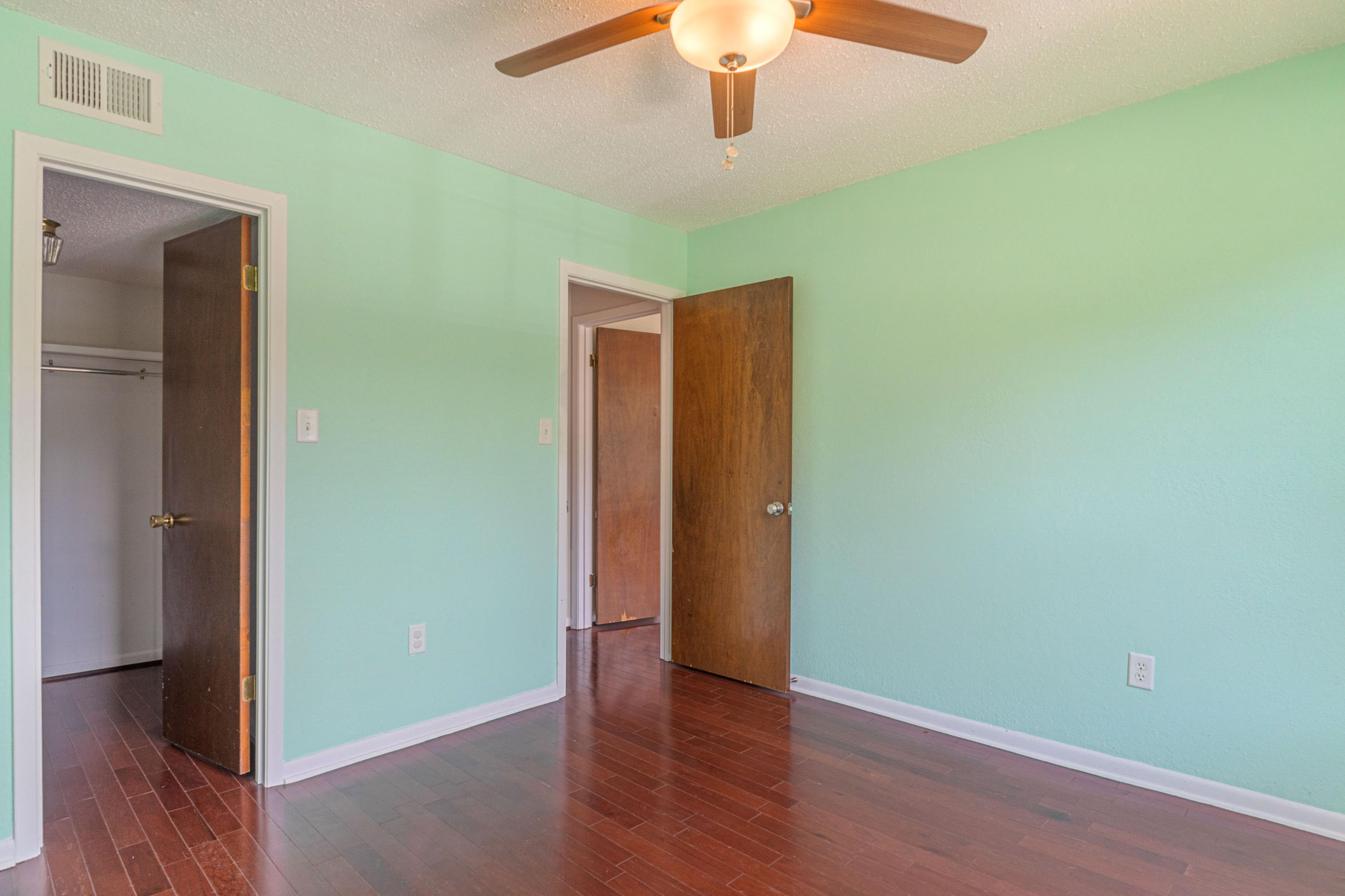 BAYOU WOODS - Residential