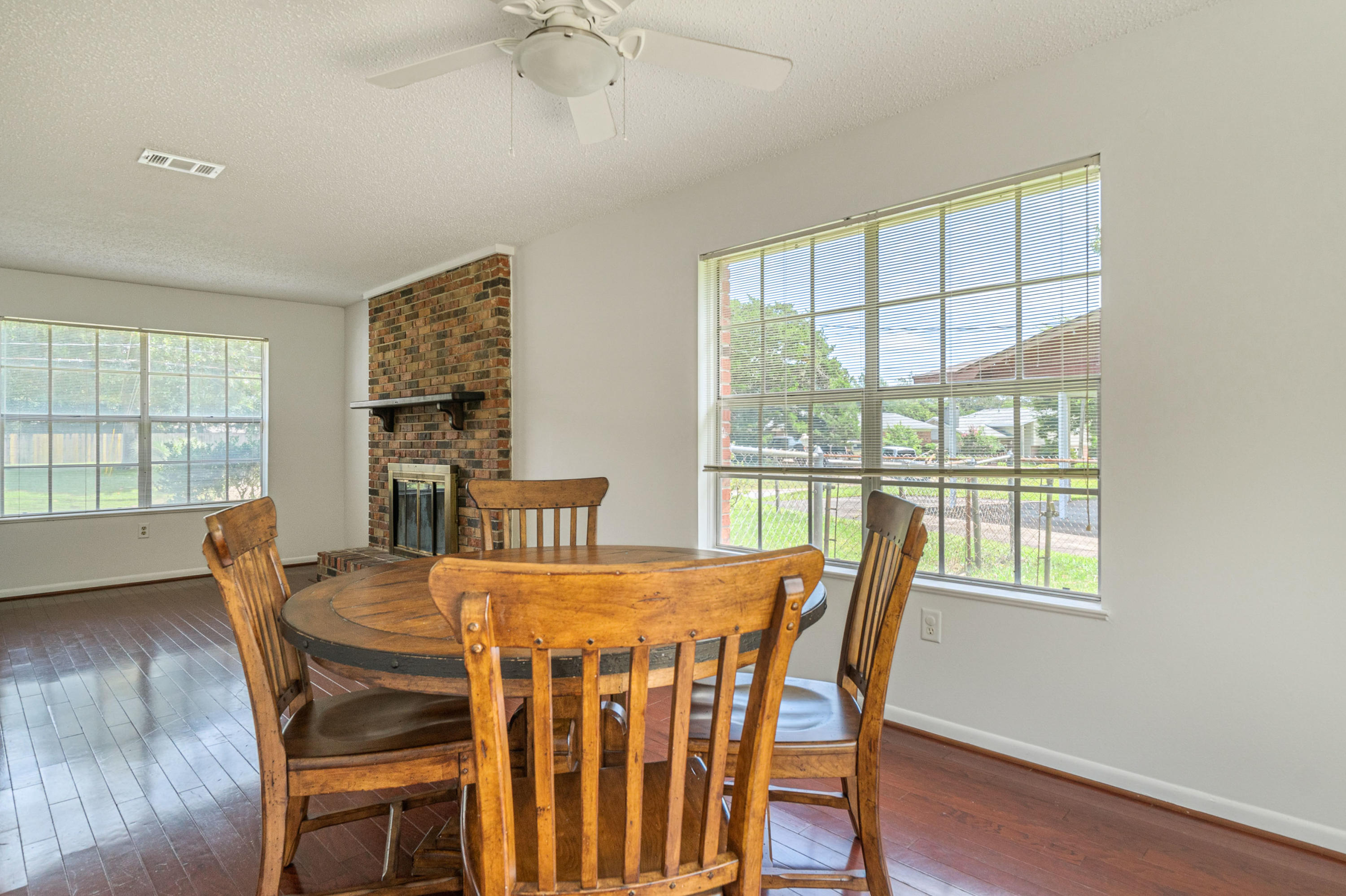 BAYOU WOODS - Residential