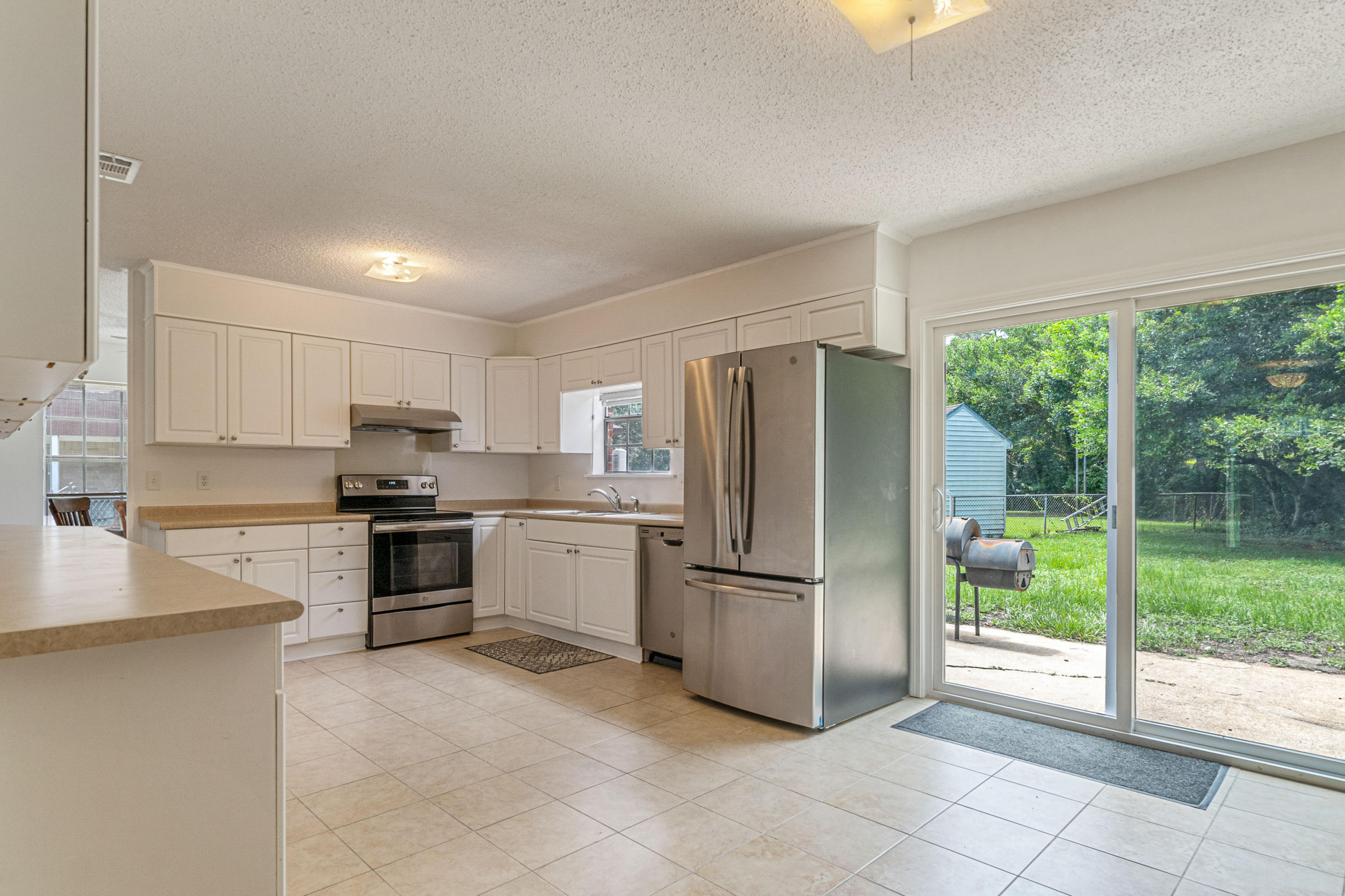 BAYOU WOODS - Residential