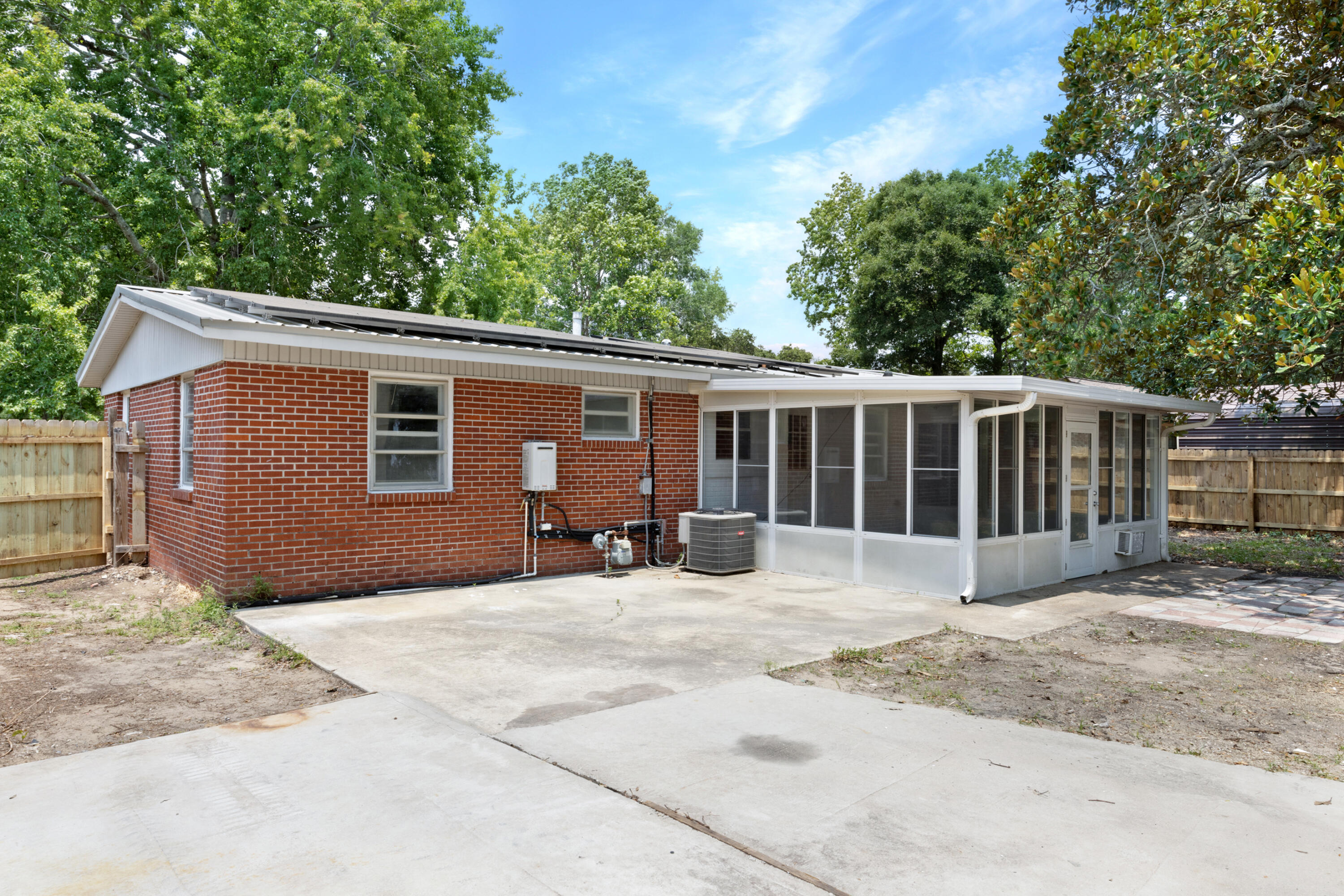 GARNIERS HEIGHTS 1ST ADDN - Residential