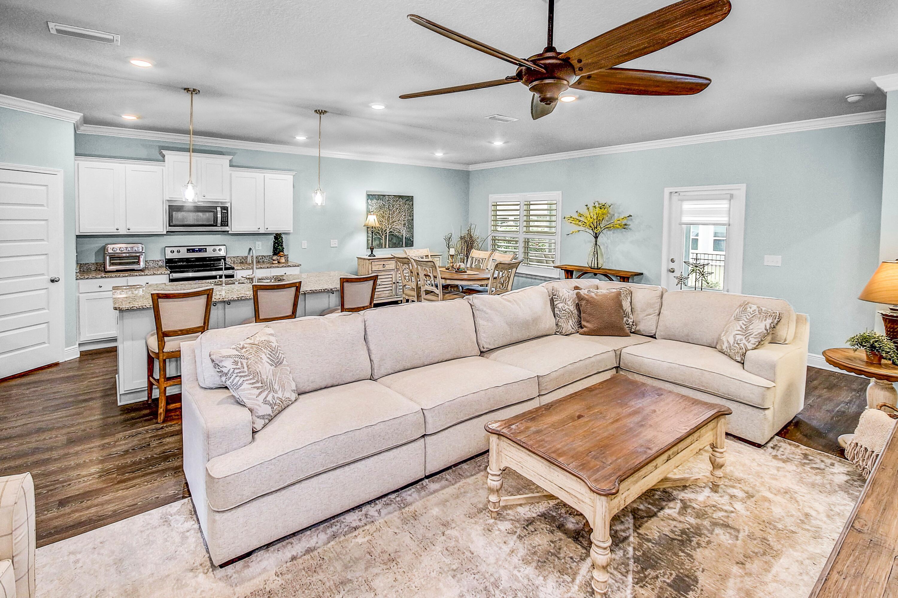 HAMMOCK BAY - Residential