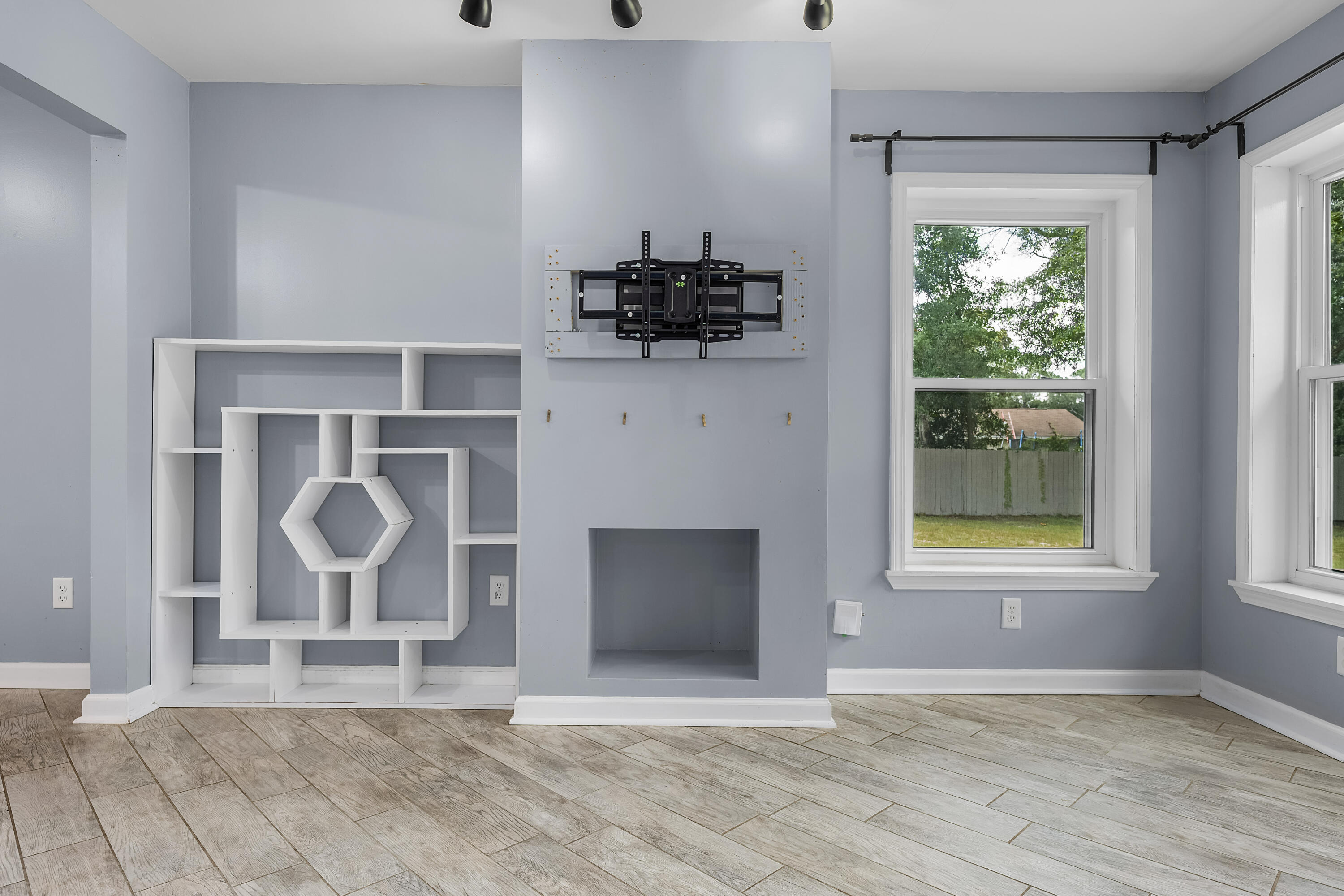 NO RECORDED SUBDIVISION - Residential