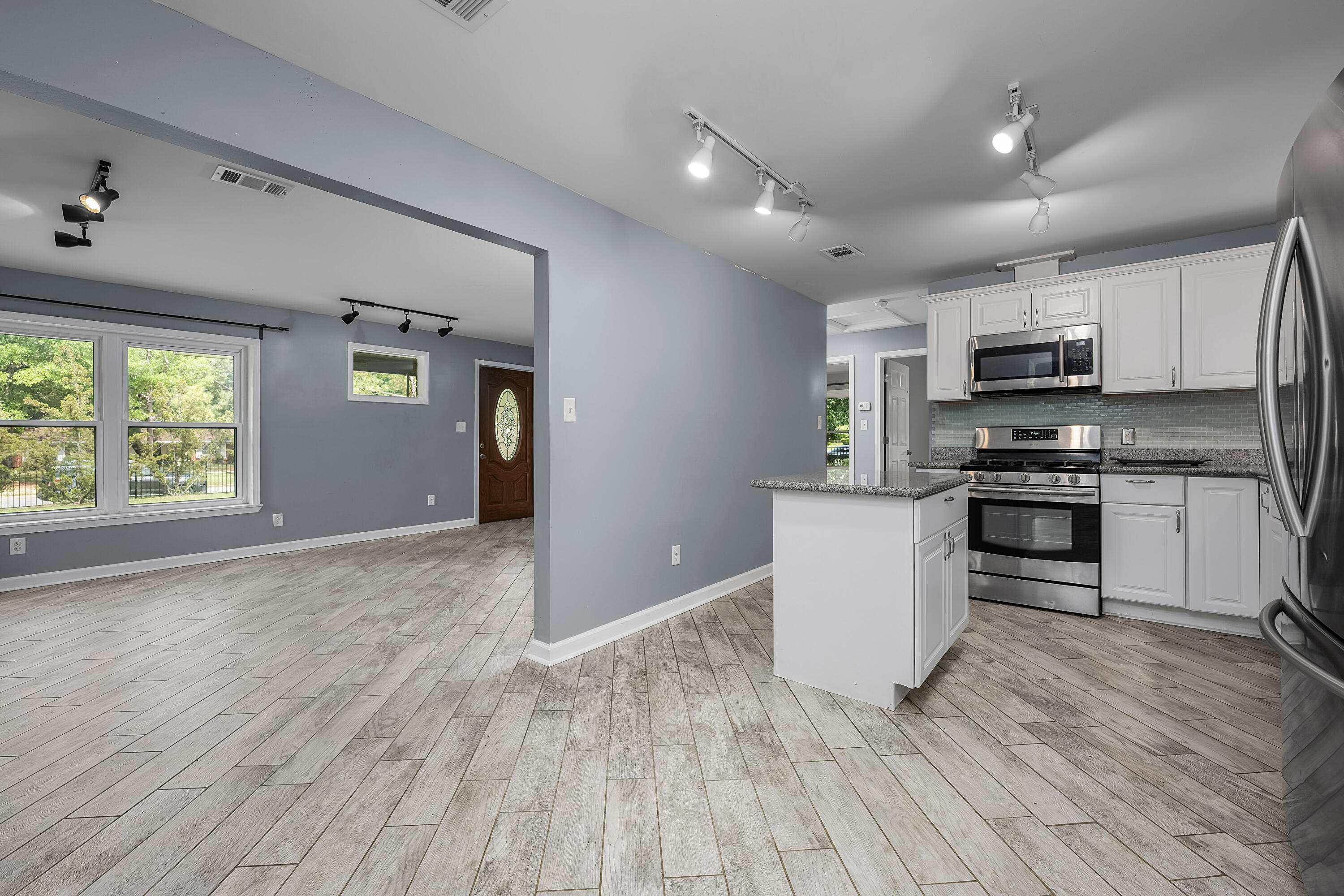 NO RECORDED SUBDIVISION - Residential