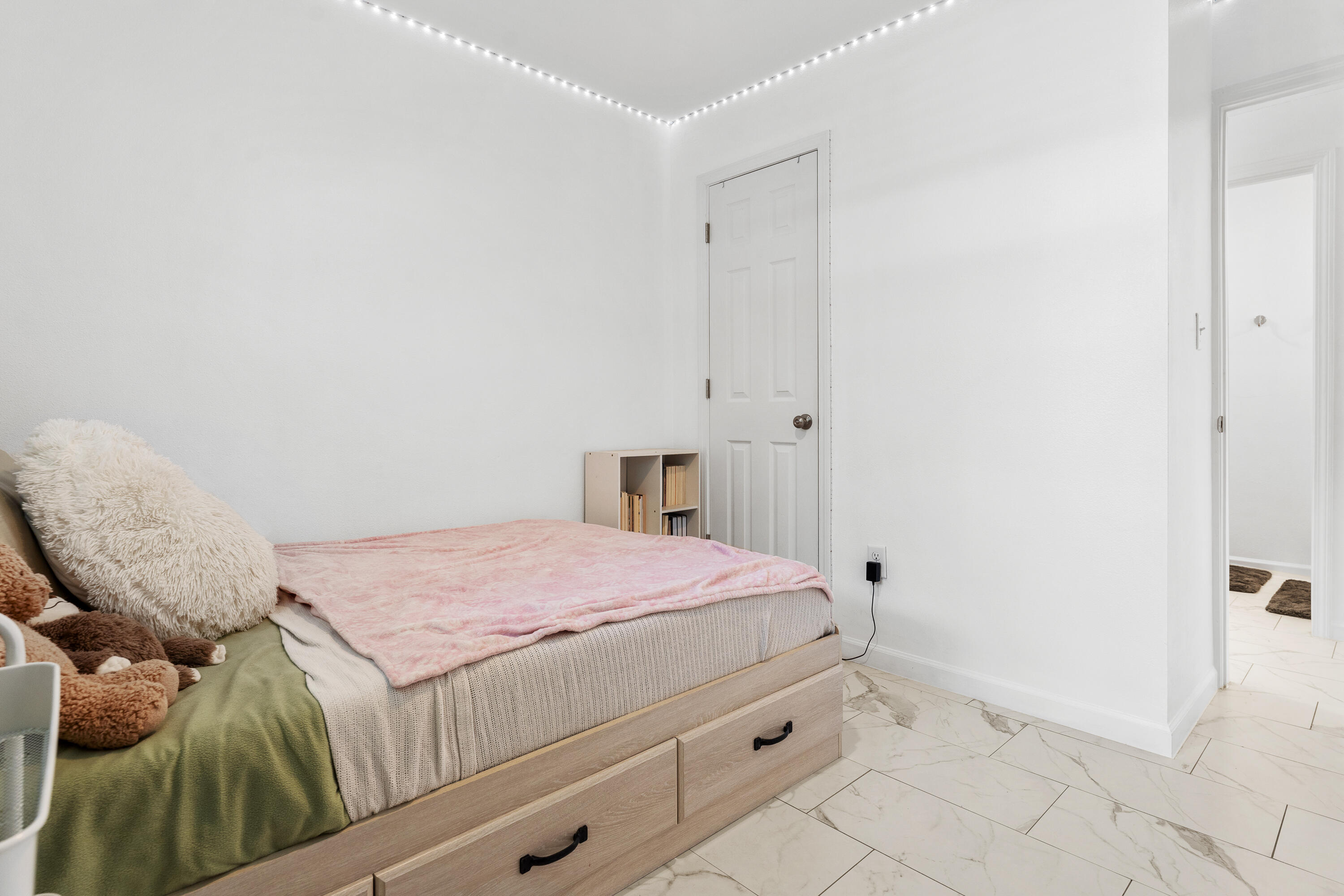 CALHOUN S/D DESTIN NW150 FT OF LOTS 35 & 36 BLK D LESS & EX NW75 FT SOLD - Residential