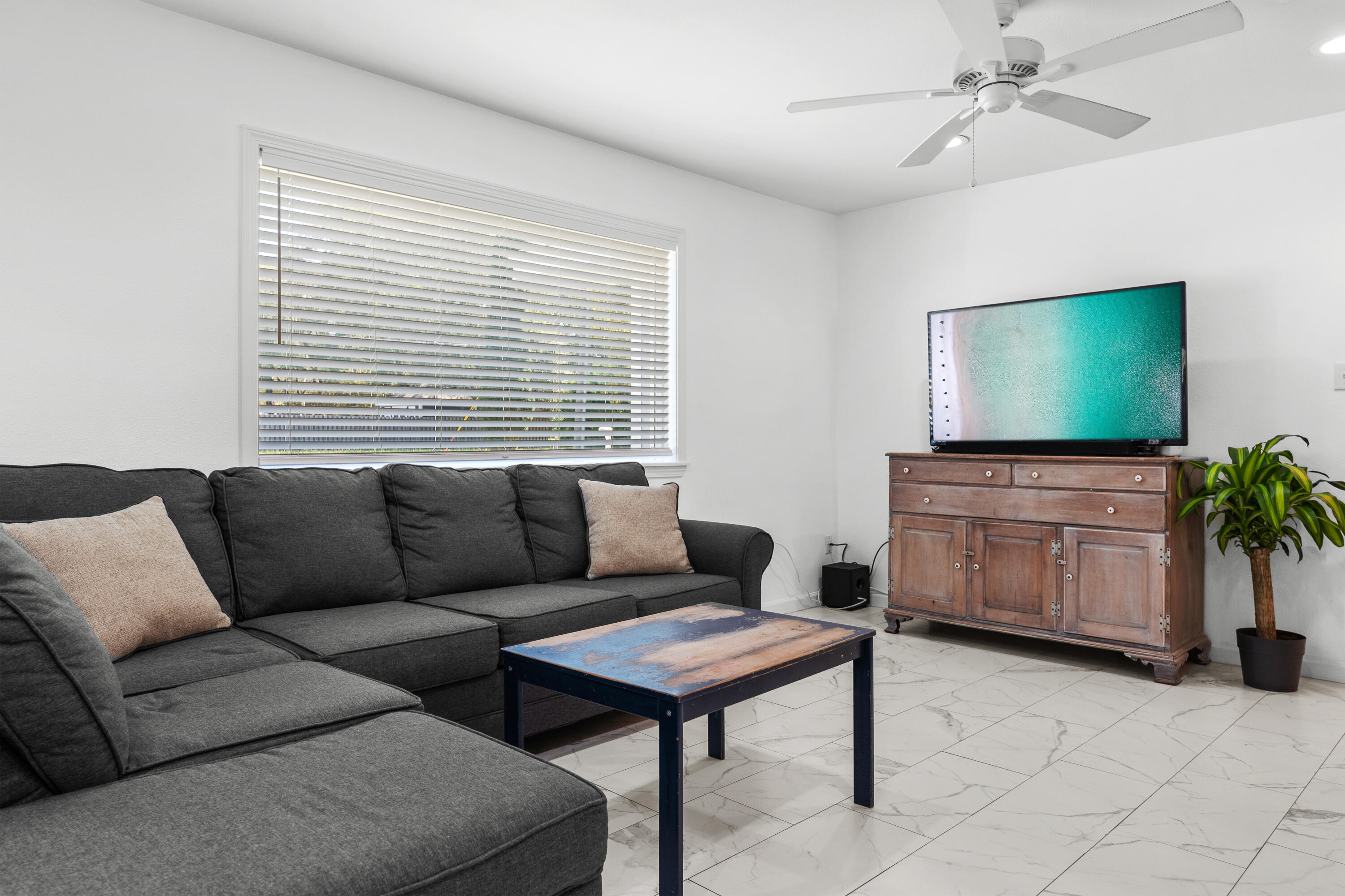 CALHOUN S/D DESTIN NW150 FT OF LOTS 35 & 36 BLK D LESS & EX NW75 FT SOLD - Residential