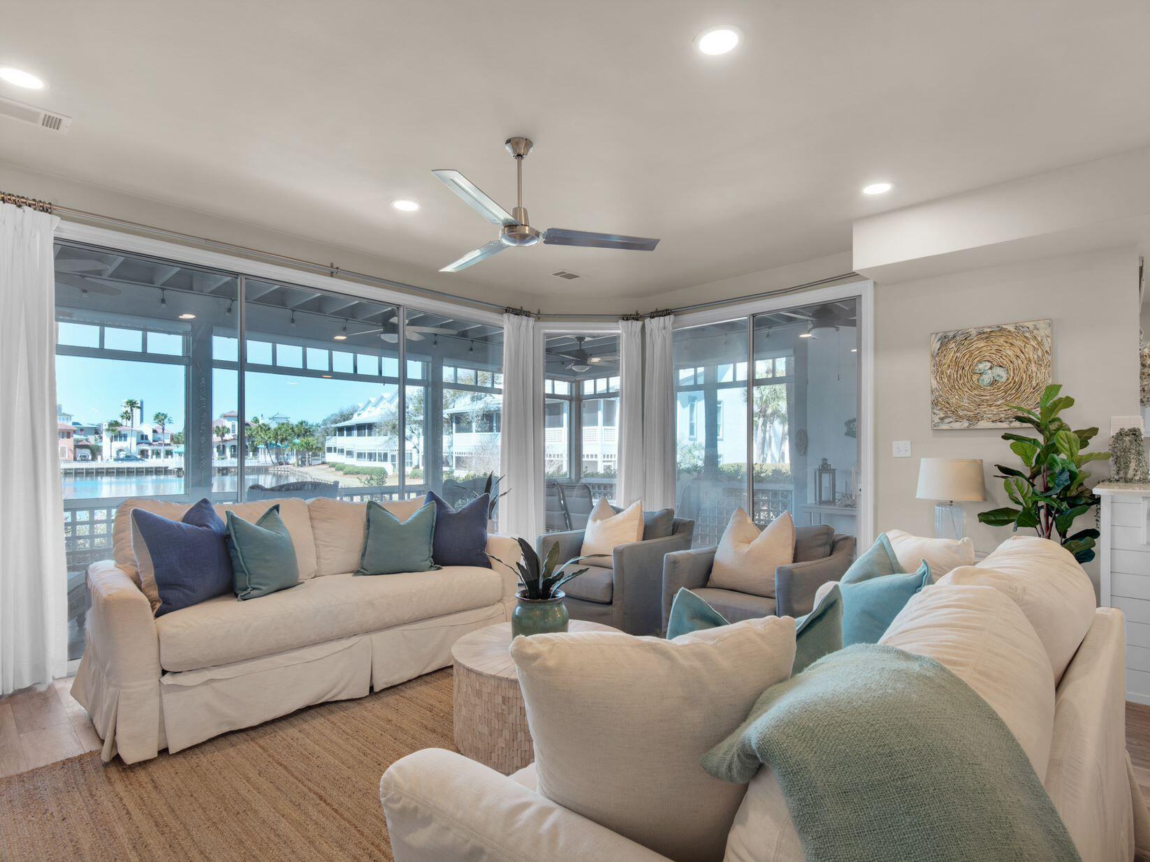 HIDDEN DUNES BEACH VILLAS - Residential