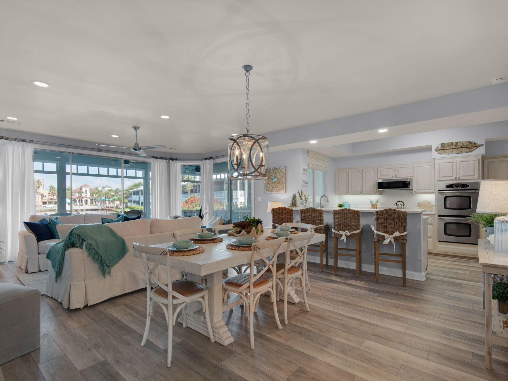 HIDDEN DUNES BEACH VILLAS - Residential