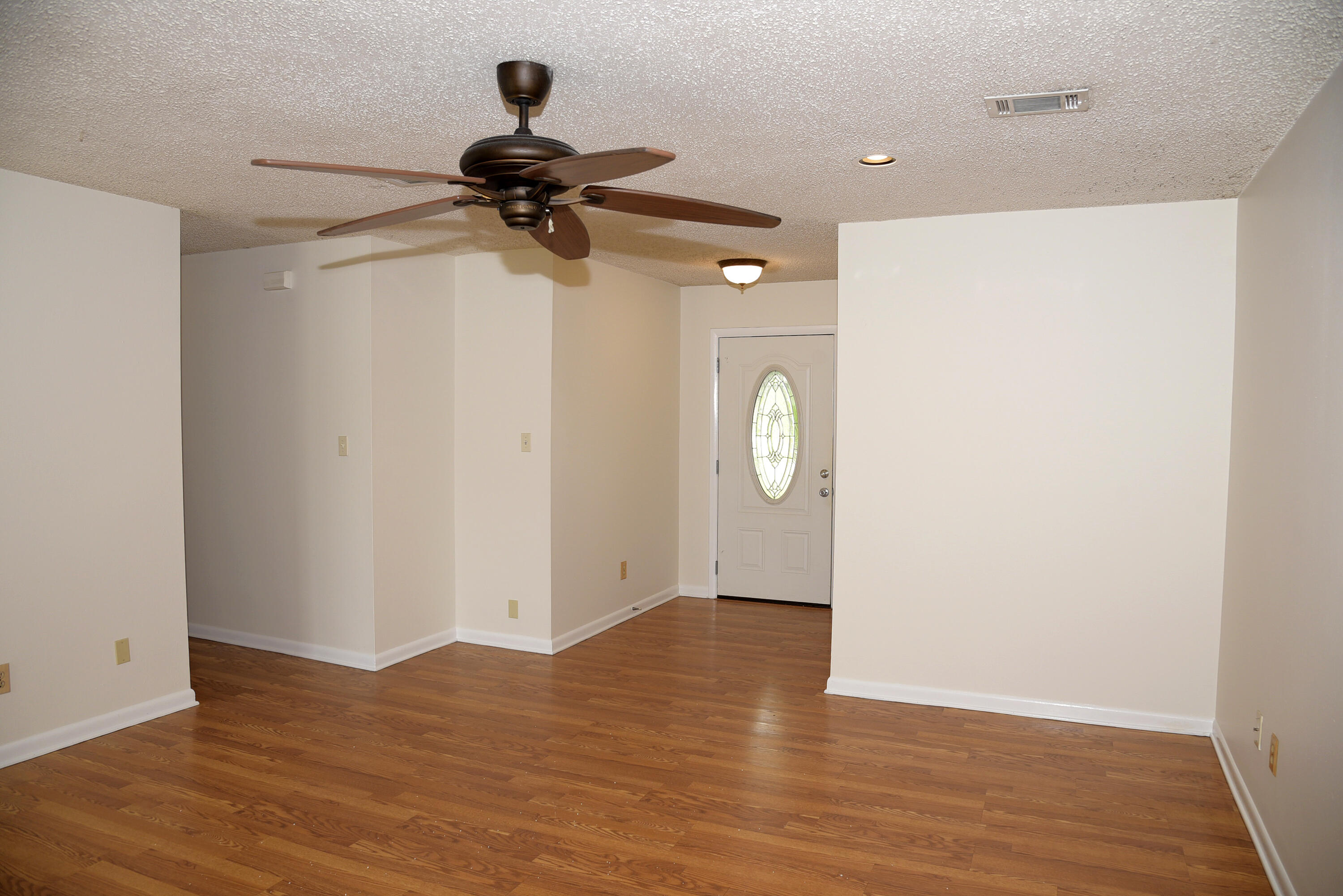 CREEKSIDE 2 - Residential Lease