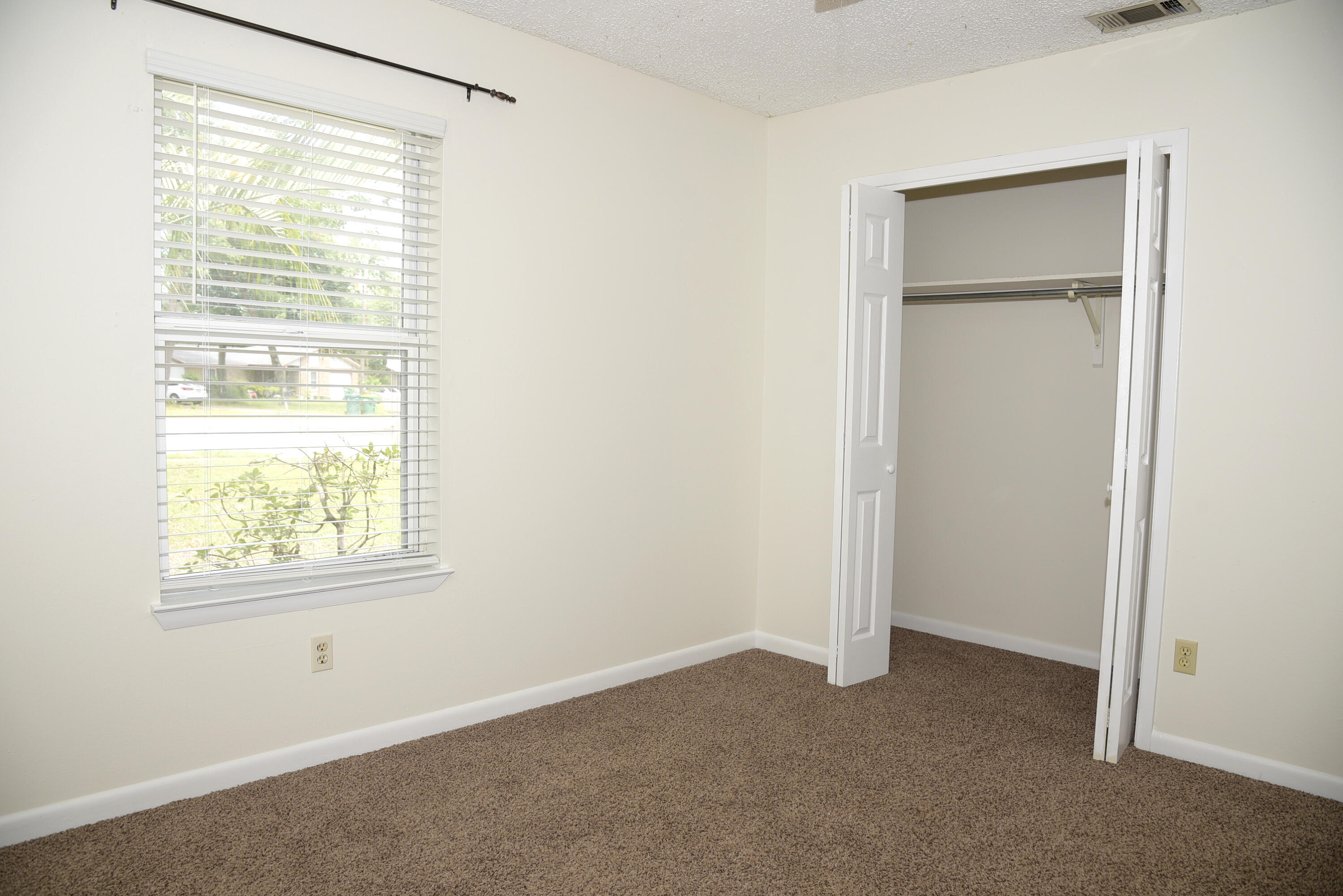 CREEKSIDE 2 - Residential Lease