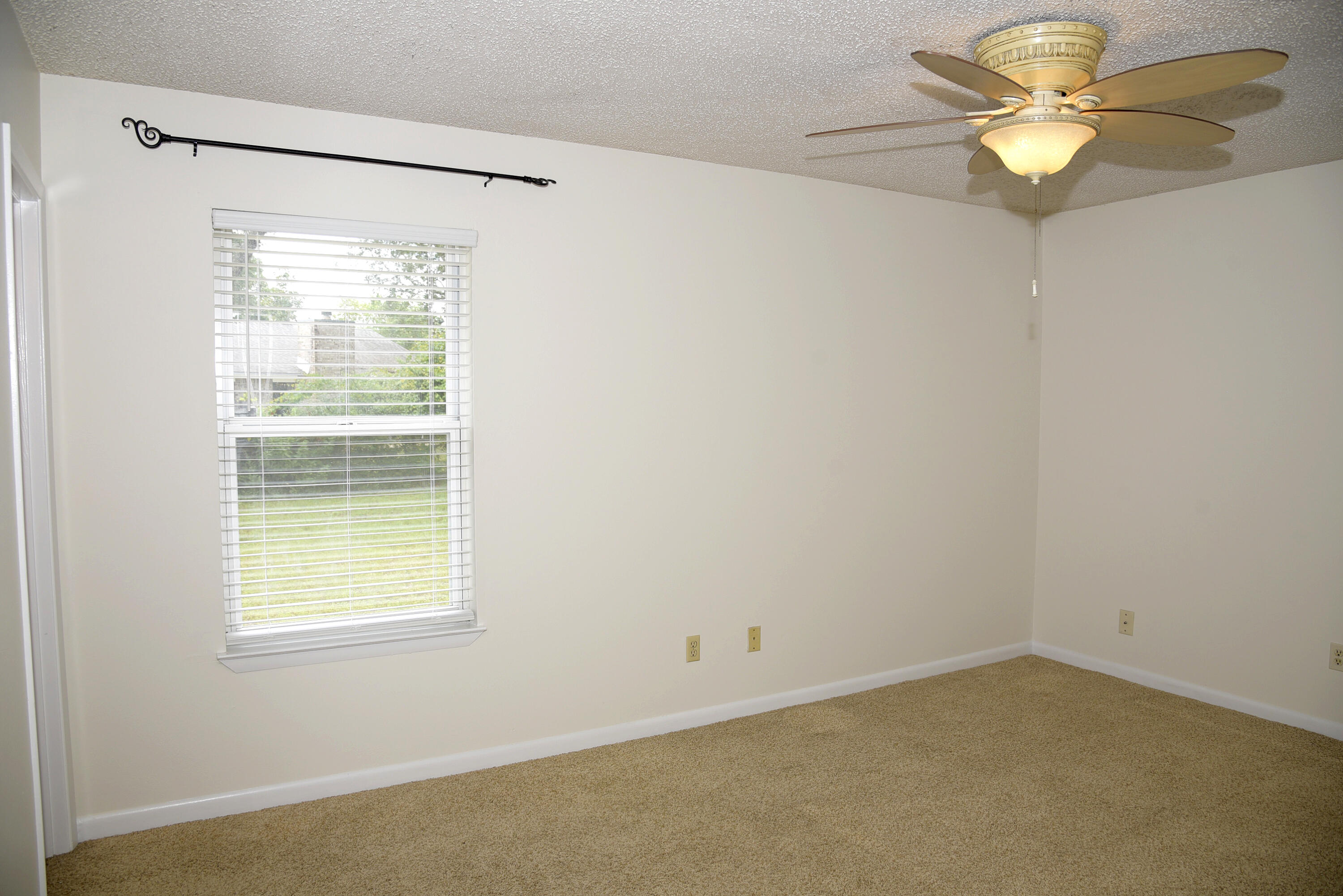 CREEKSIDE 2 - Residential Lease