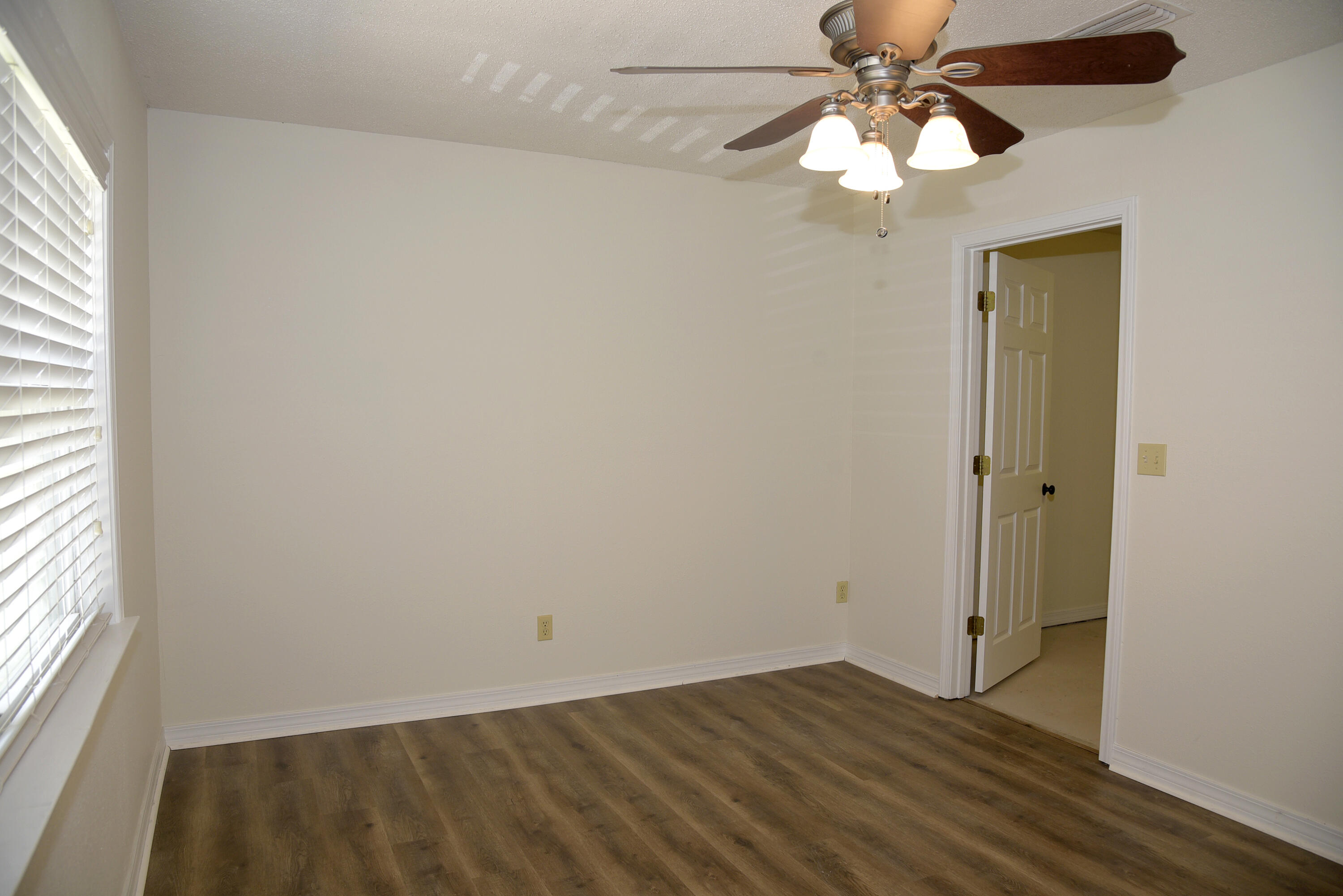 CREEKSIDE 2 - Residential Lease