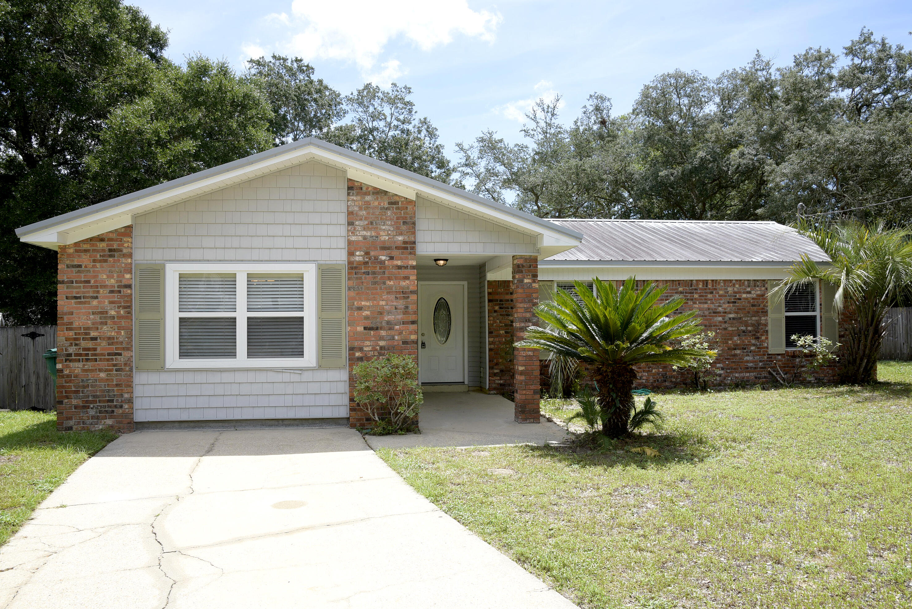 CREEKSIDE 2 - Residential Lease