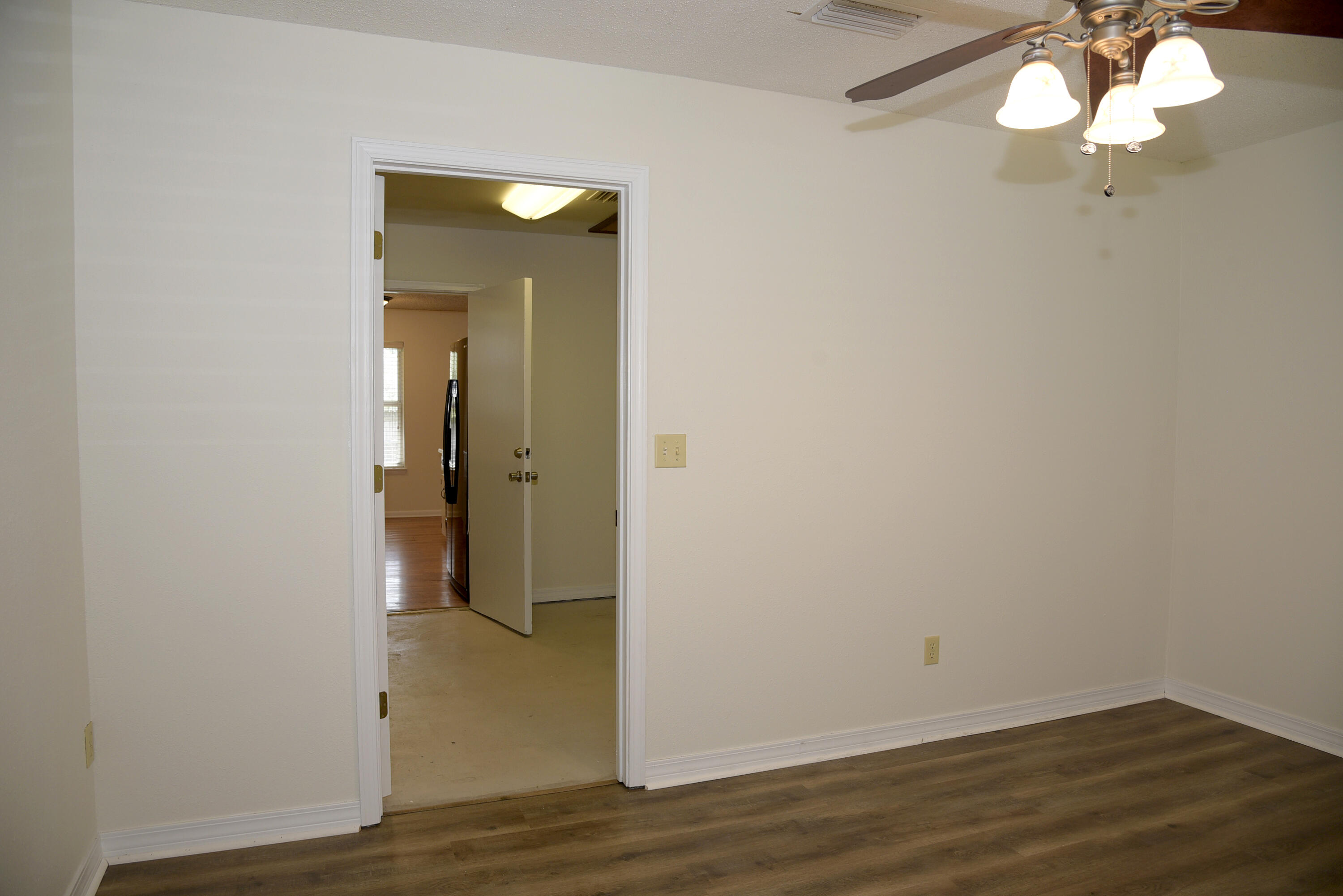 CREEKSIDE 2 - Residential Lease