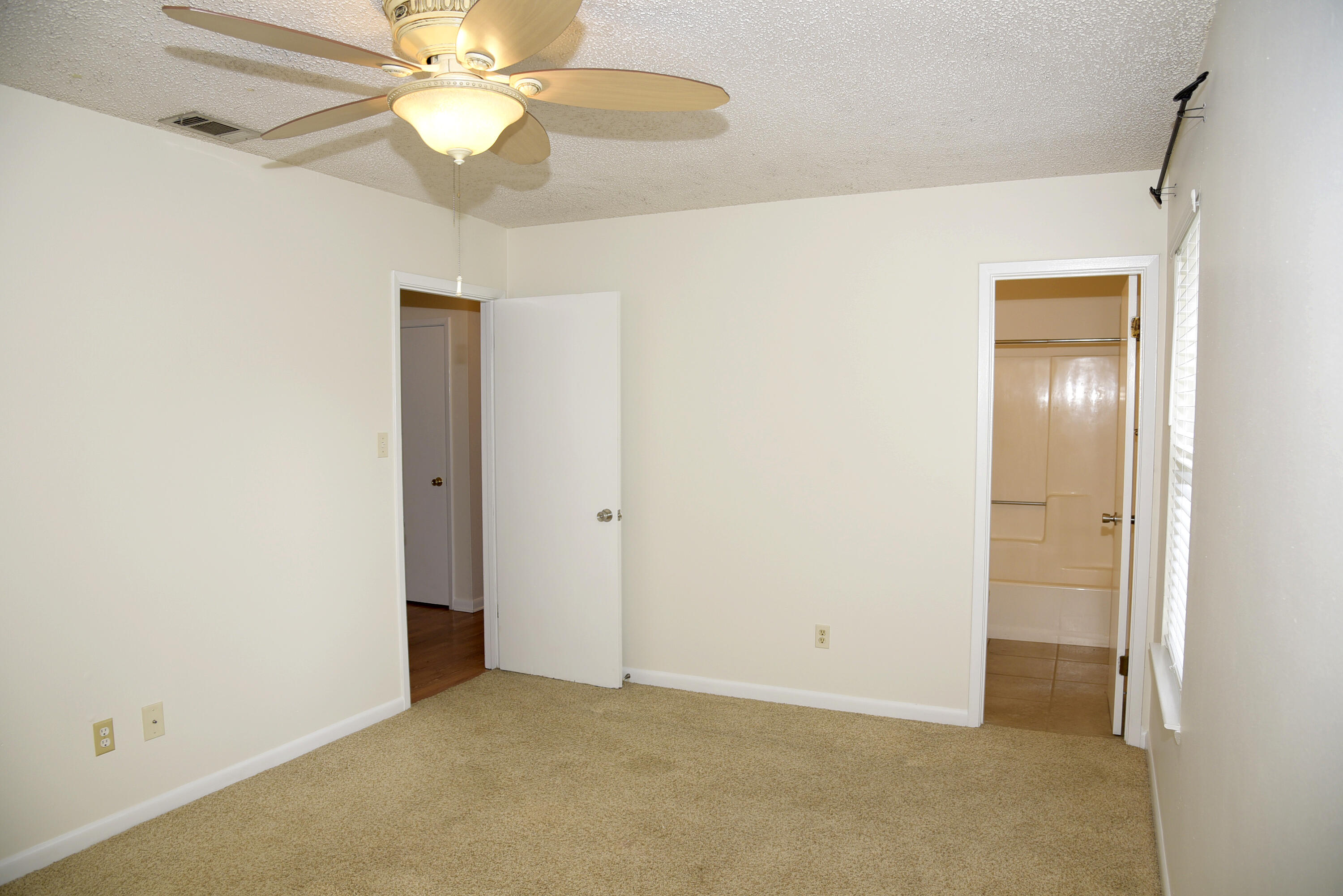 CREEKSIDE 2 - Residential Lease