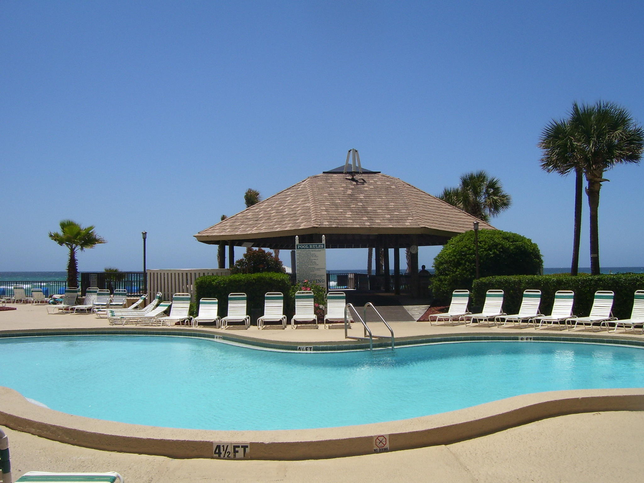 Summerhouse Condo - Residential