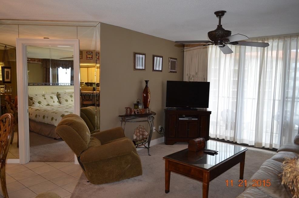 Summerhouse Condo - Residential