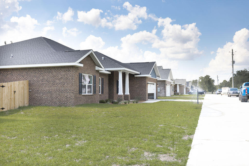 Anderson Lane - Residential