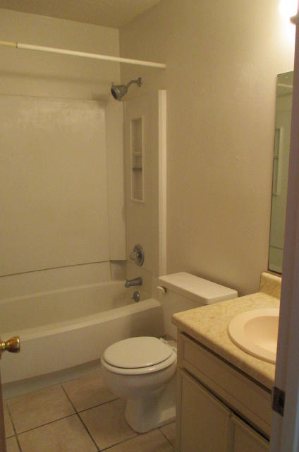 CLASSIC MANOR - Residential Lease