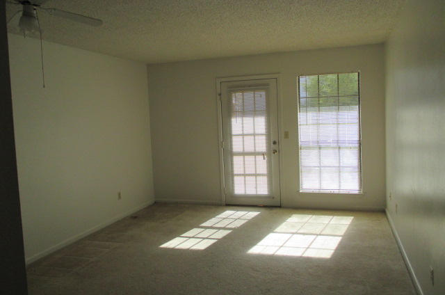 CLASSIC MANOR - Residential Lease