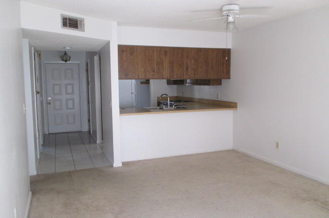 CLASSIC MANOR - Residential Lease